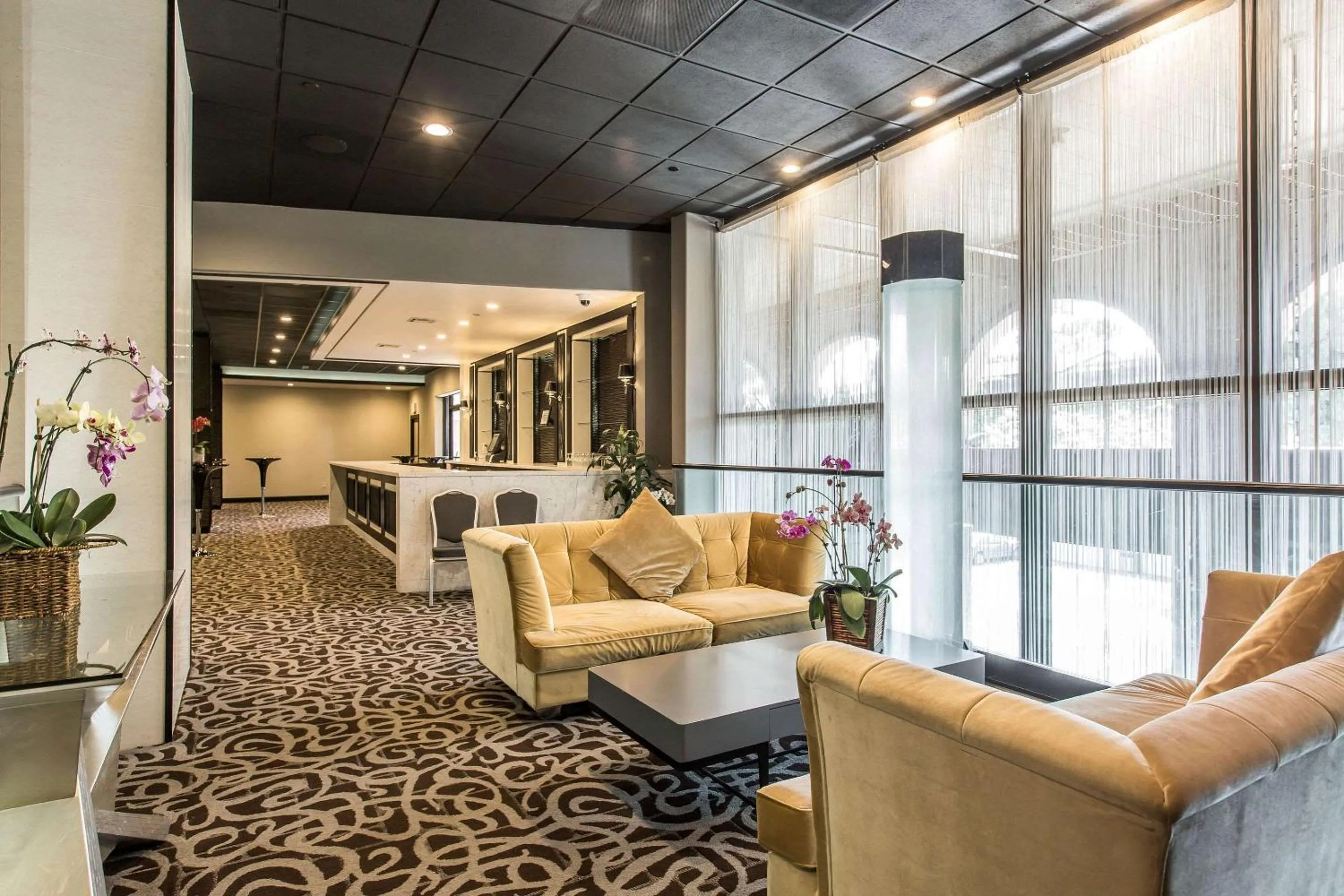 Lobby or reception in voco Laguna Hills by IHG