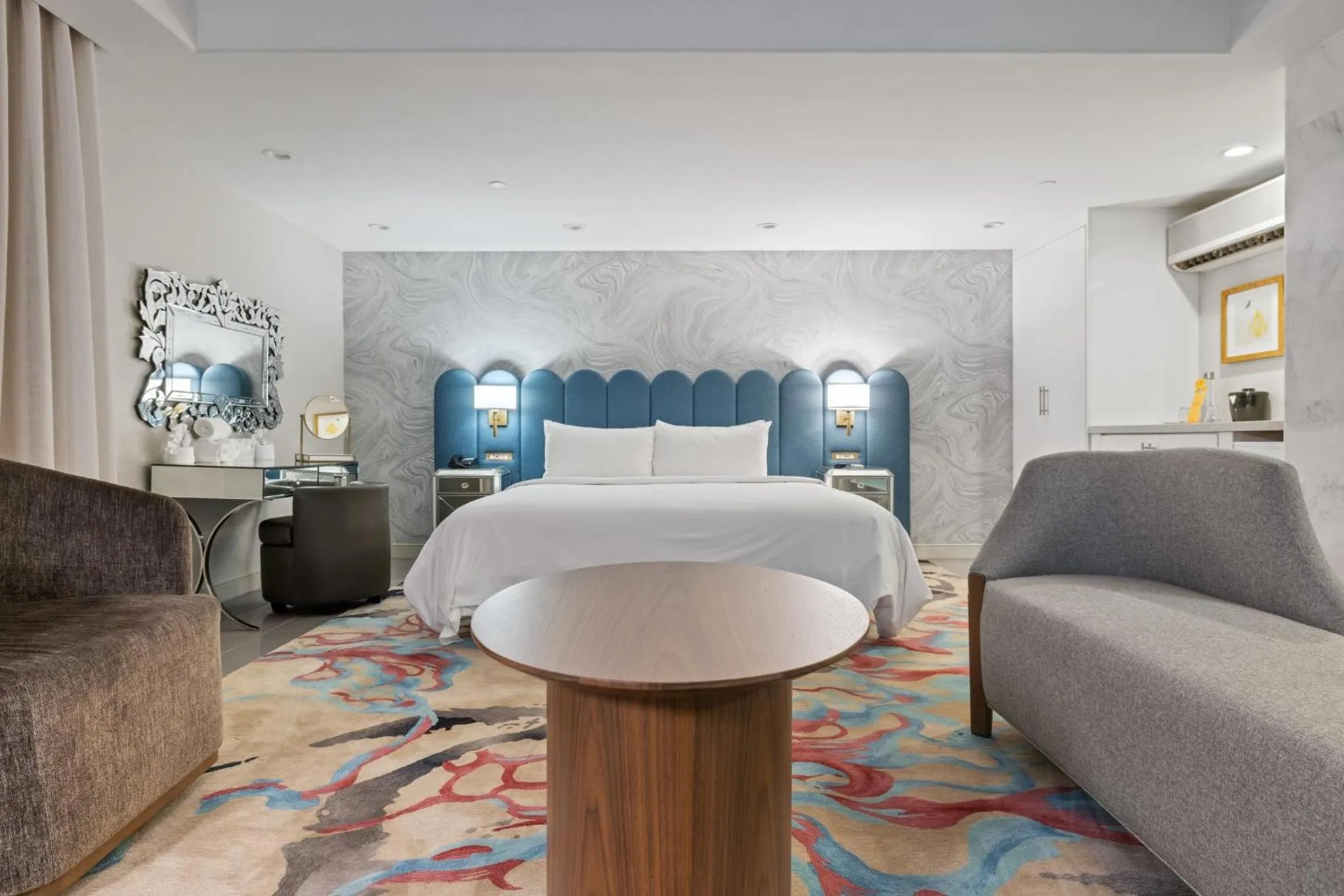 Photo of the whole room, Bed in voco Laguna Hills by IHG