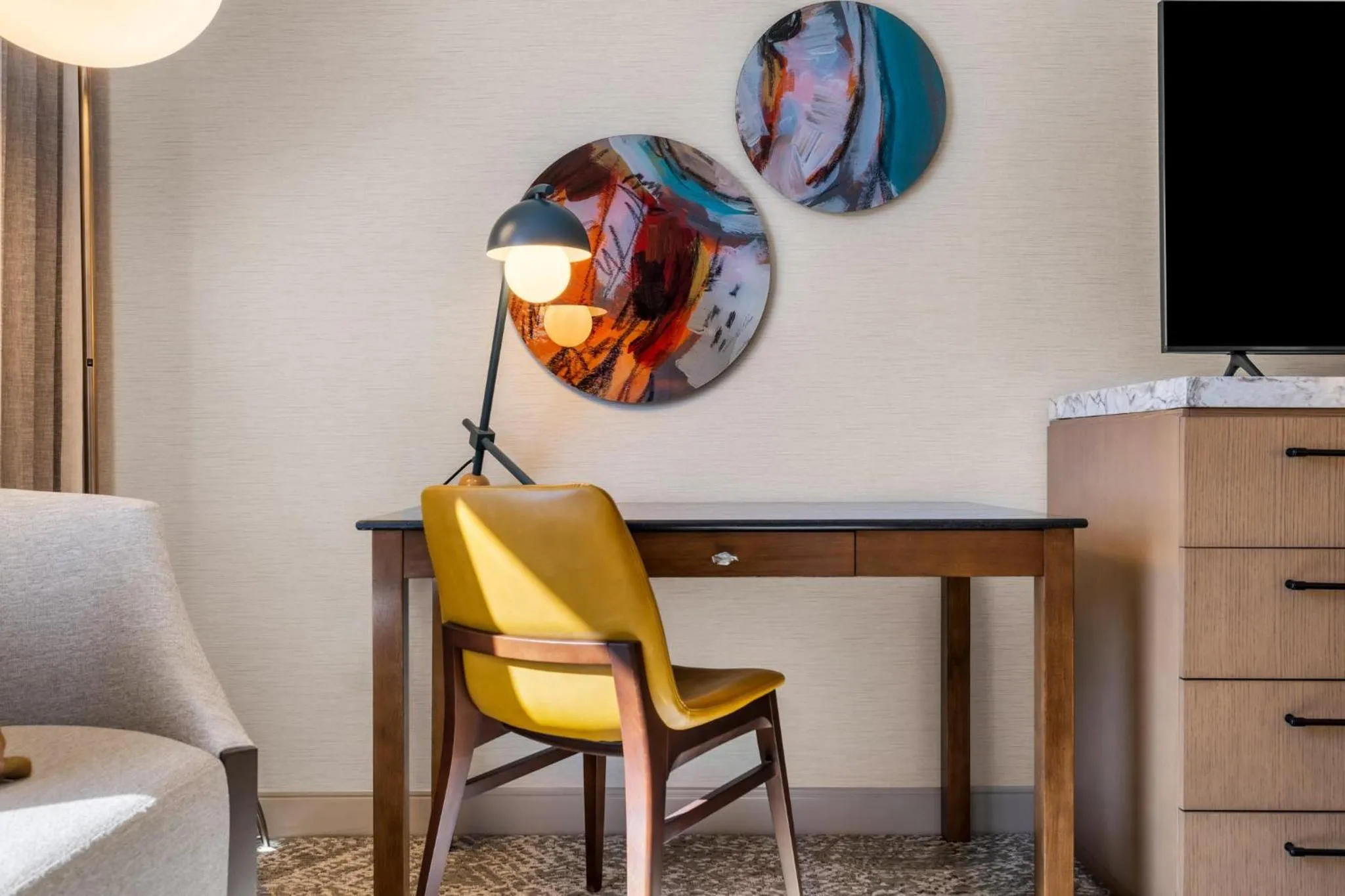 Photo of the whole room in voco Laguna Hills by IHG