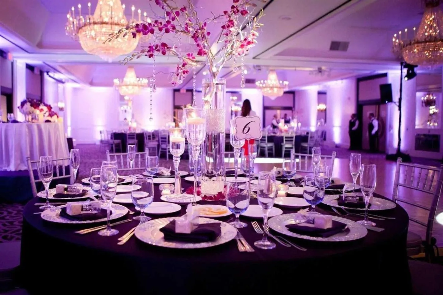 Restaurant/places to eat in The Hills Hotel, an IHG Hotel