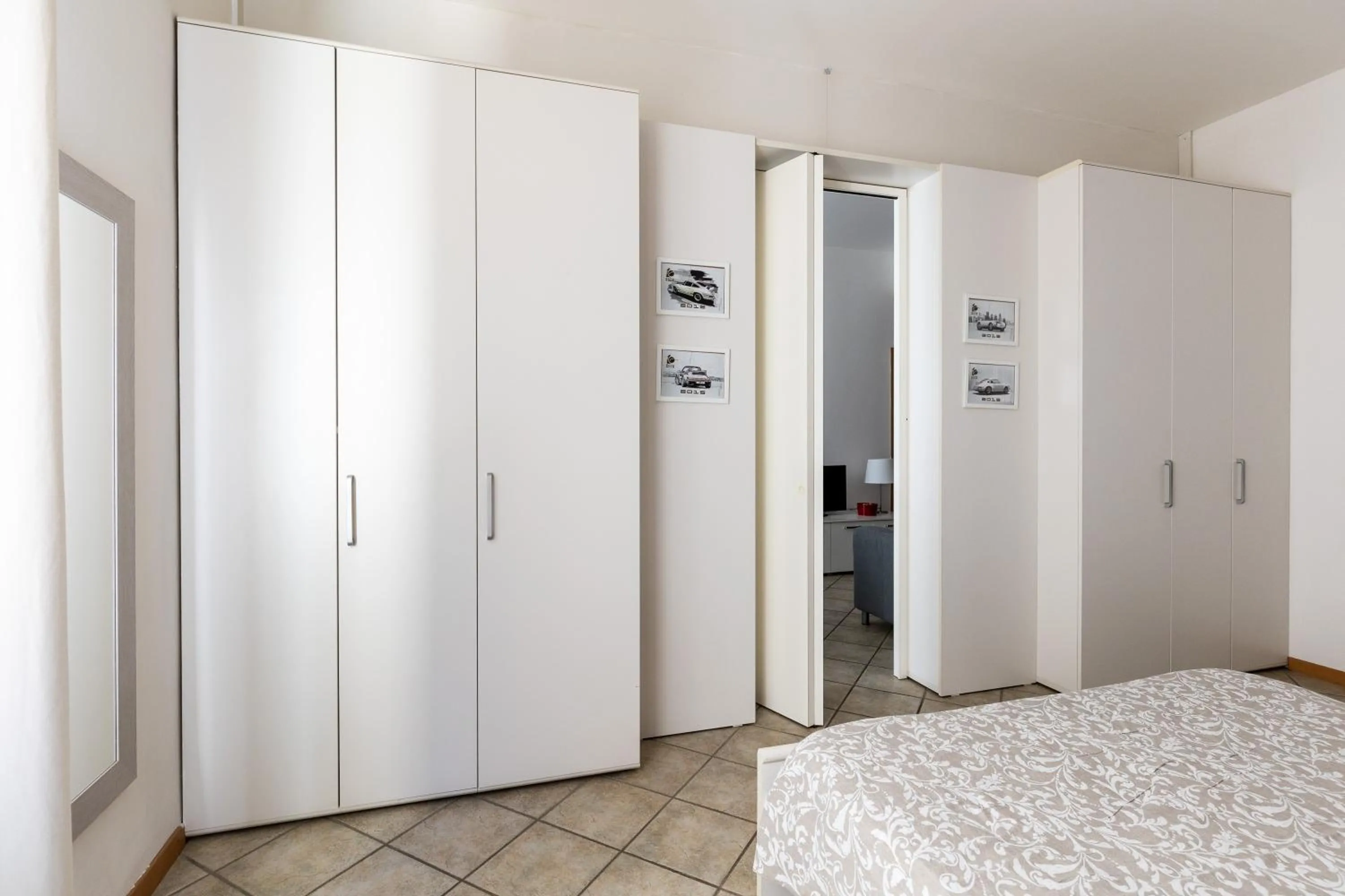 Photo of the whole room, Bed in Portobello Apartments
