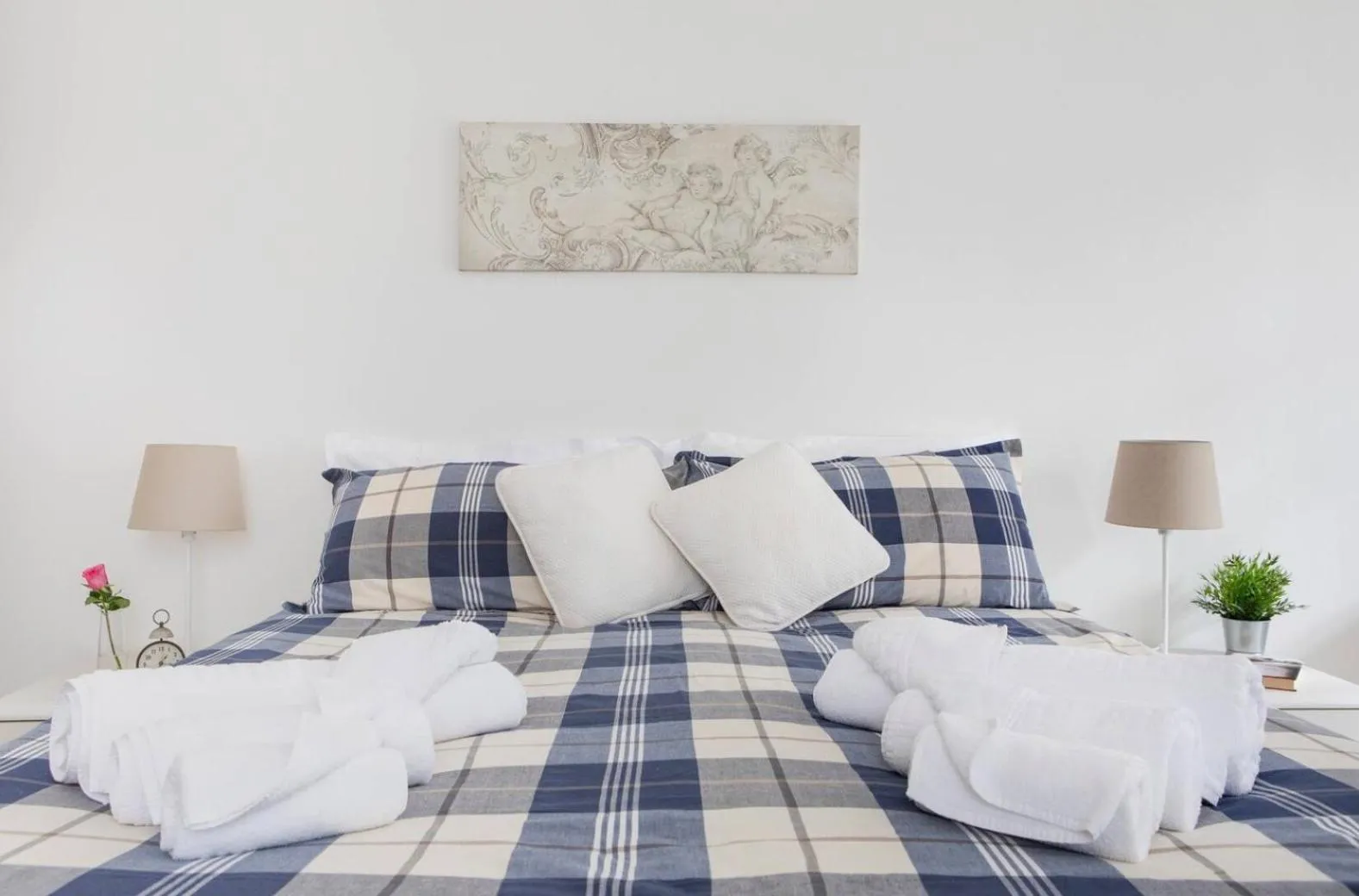 Bed in Portobello Apartments