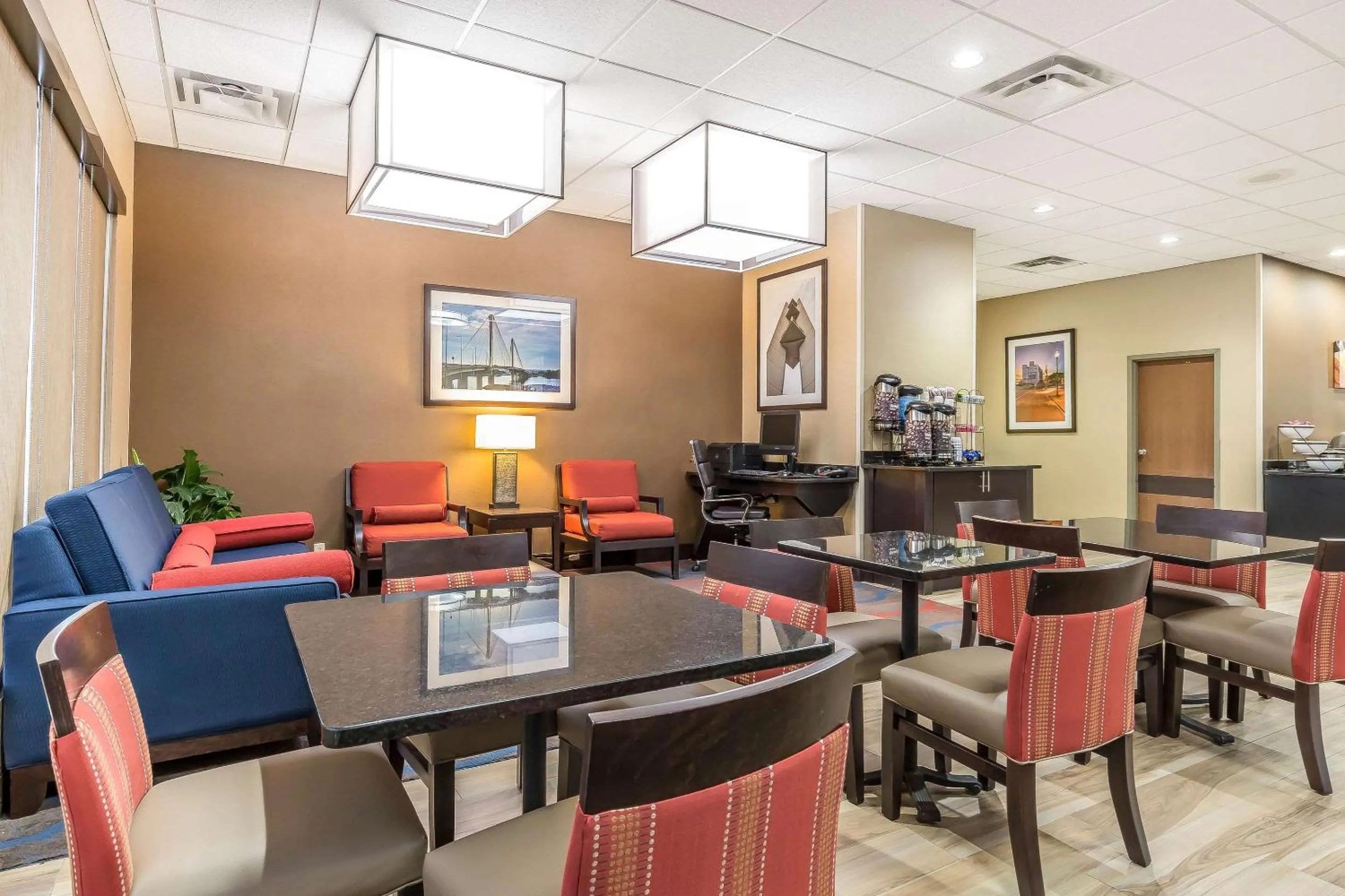 Restaurant/places to eat in Comfort Inn Alton near I-255