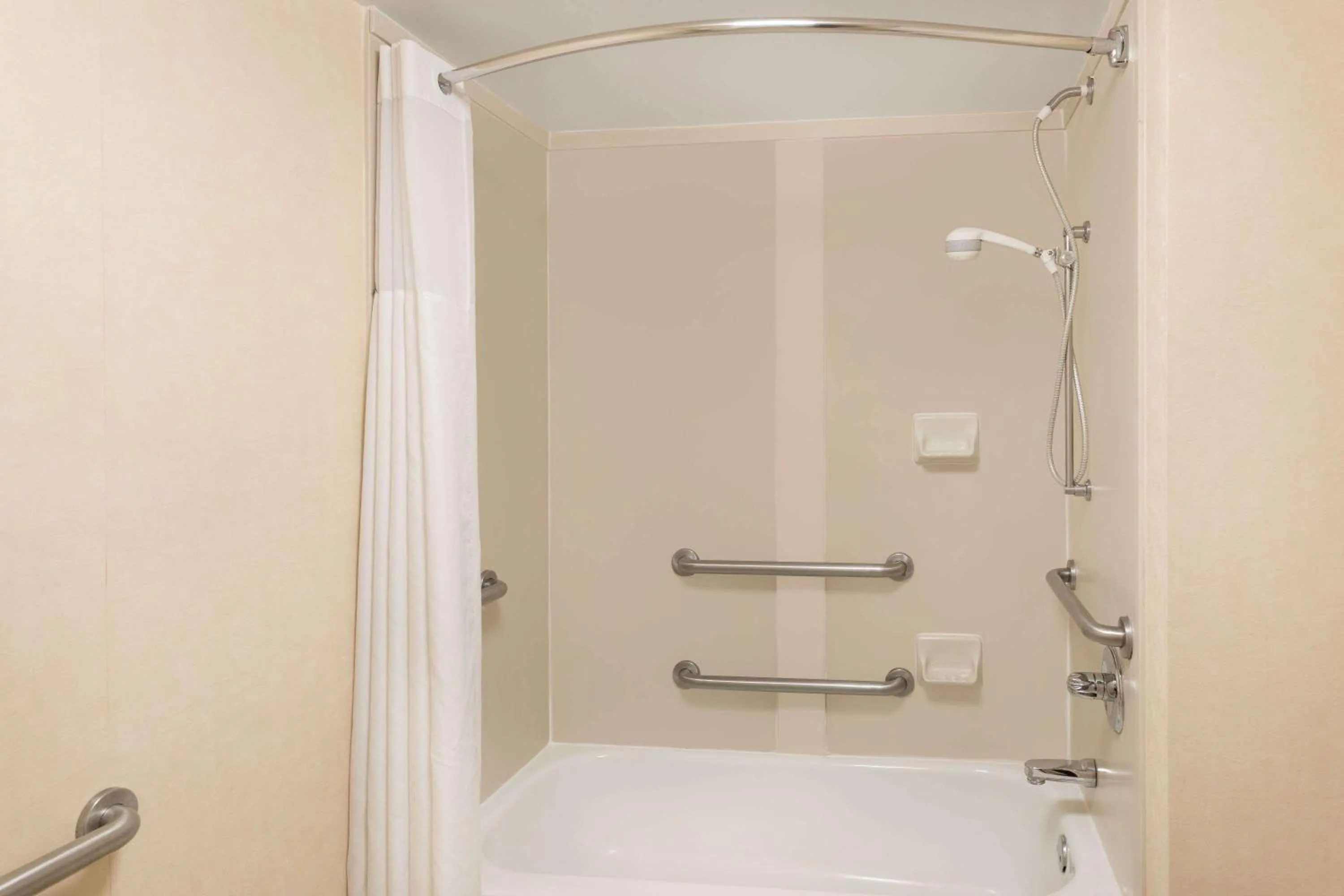 Bathroom in Baymont by Wyndham Griffin