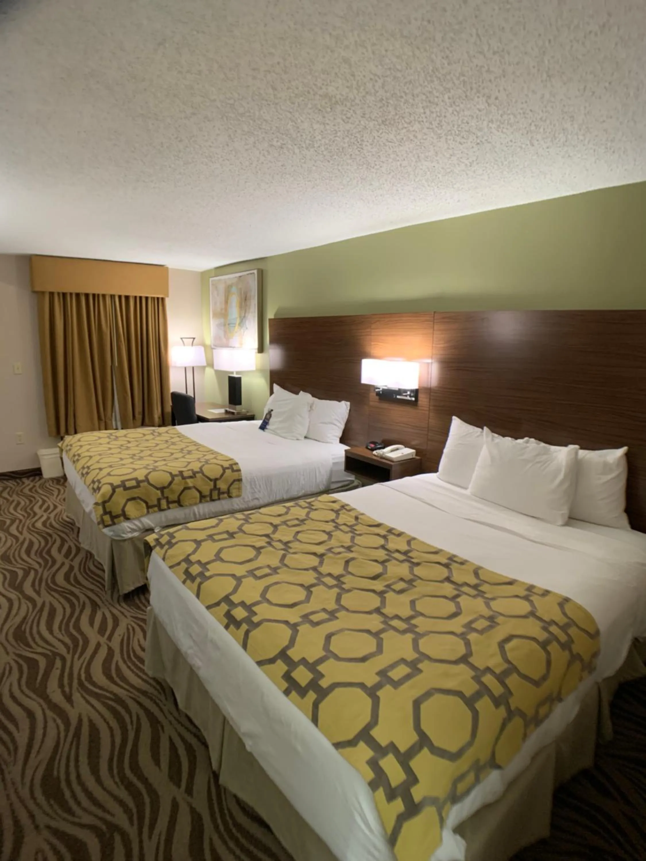 Bed in Baymont by Wyndham Griffin