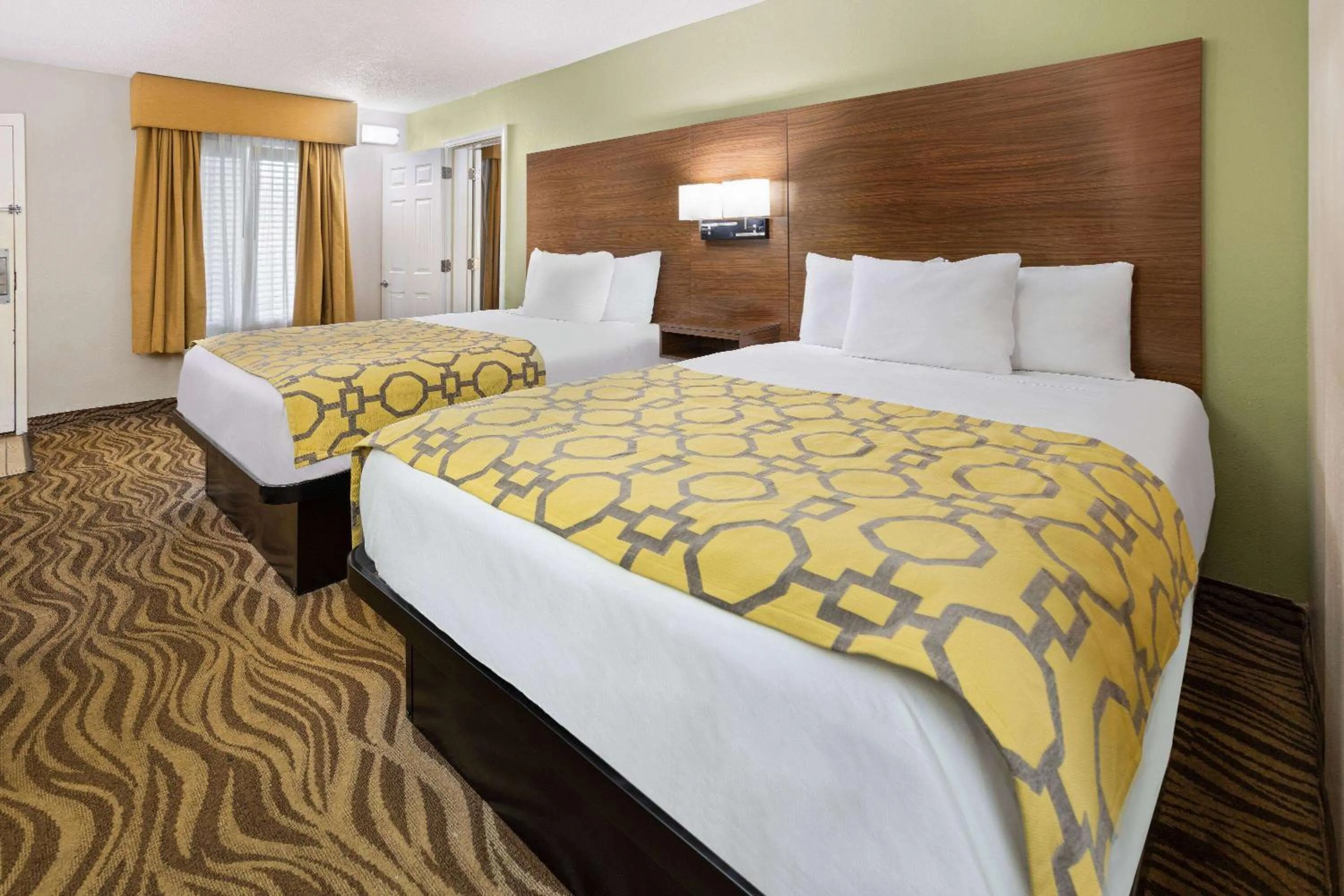 Bed in Baymont by Wyndham Griffin