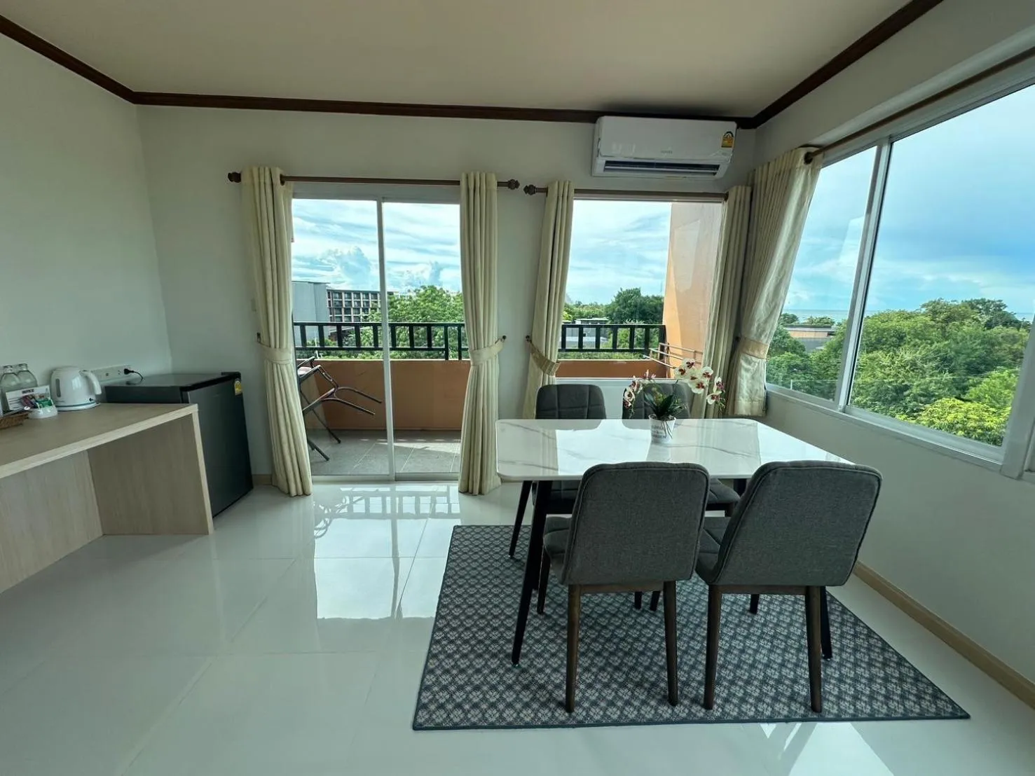 Living room in Thipurai Beach Hotel