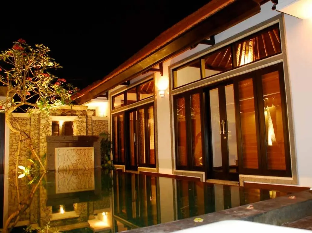 Swimming pool in Villa Cantik Tresna