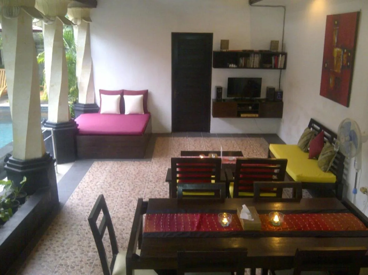 Communal lounge/ TV room in Villa Cantik Tresna