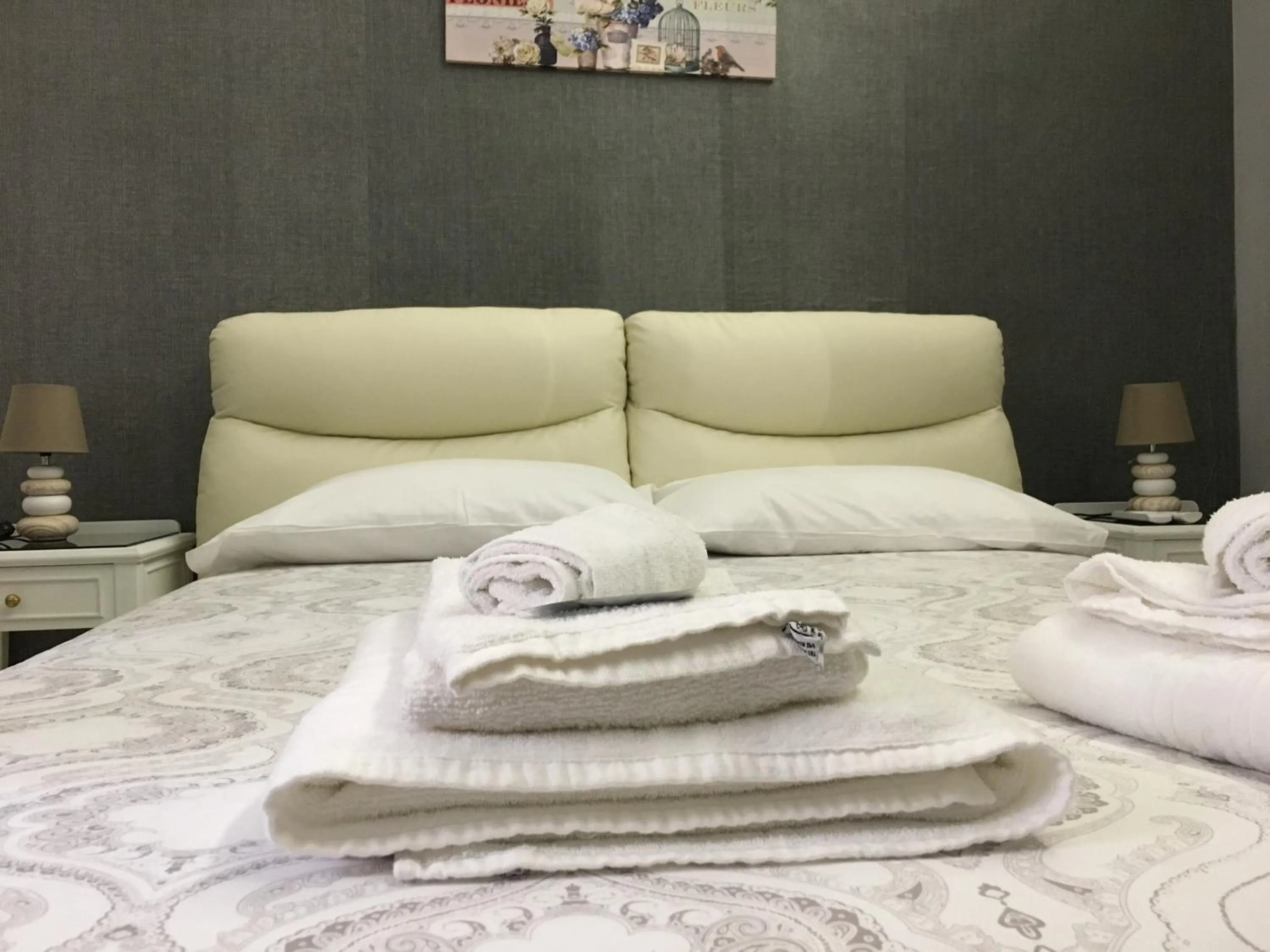 Bed in Almayer al Duomo