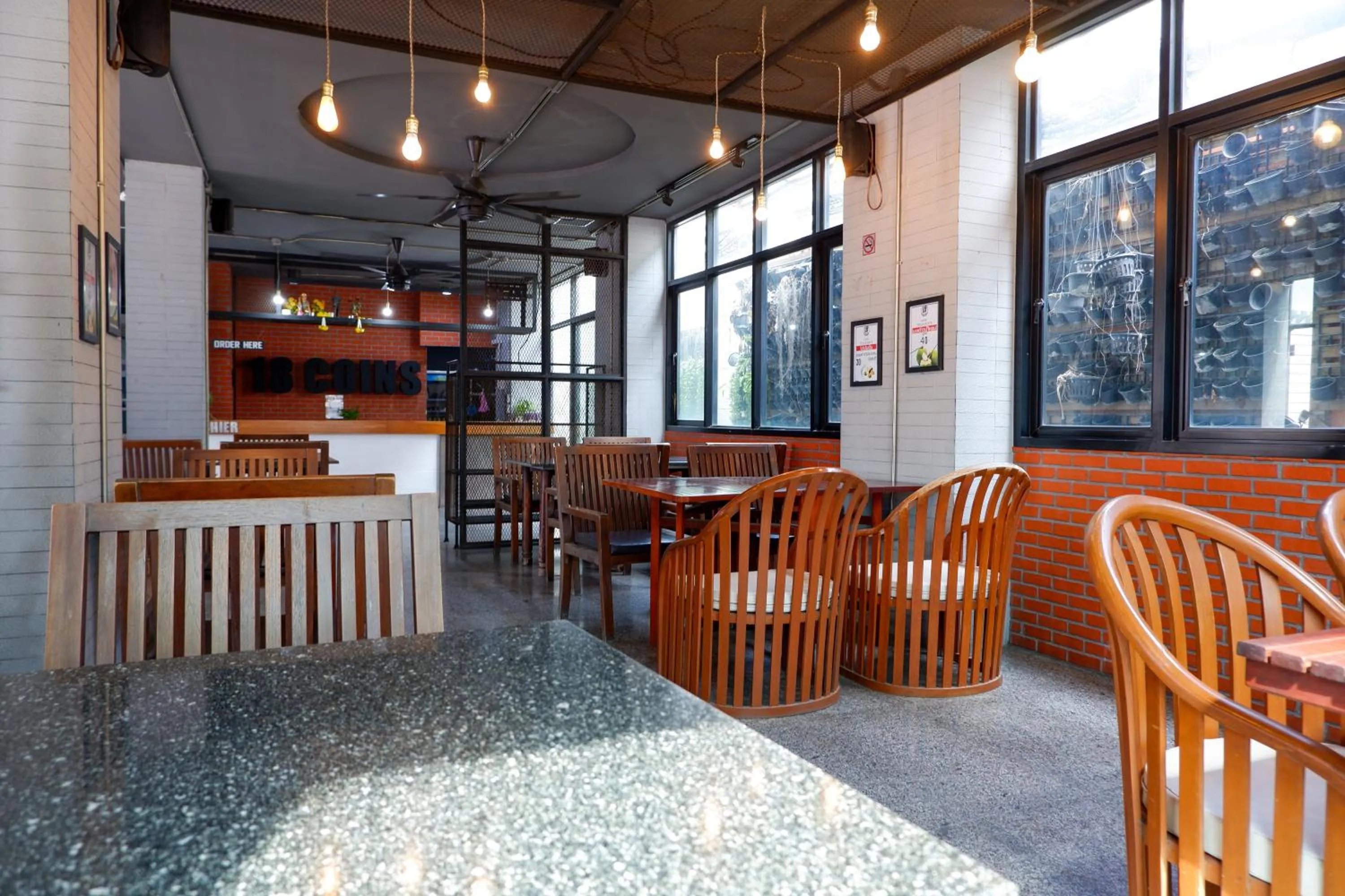 Lobby or reception in 18 Coins Budget Hotel