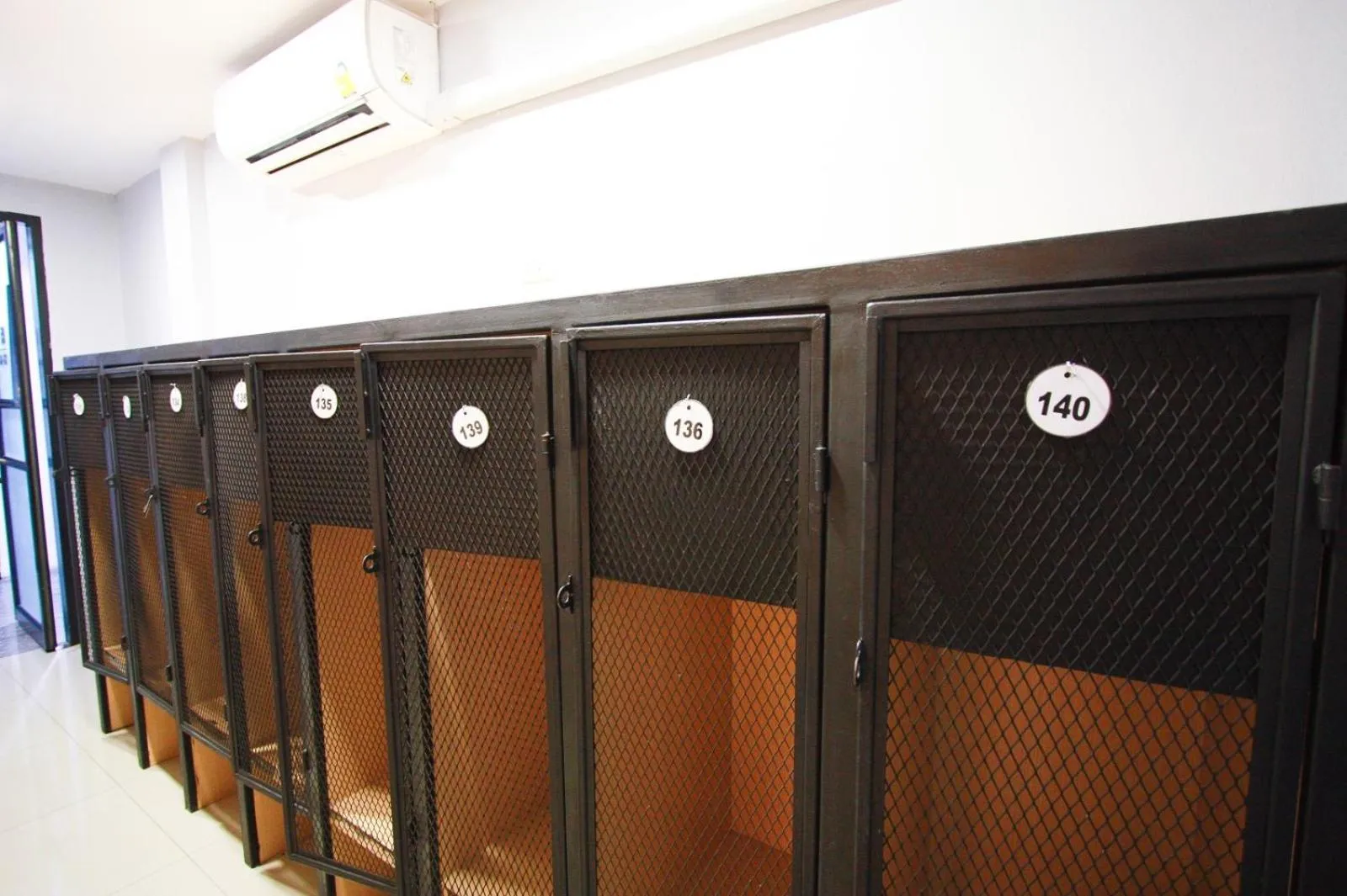 locker in 18 Coins Budget Hotel