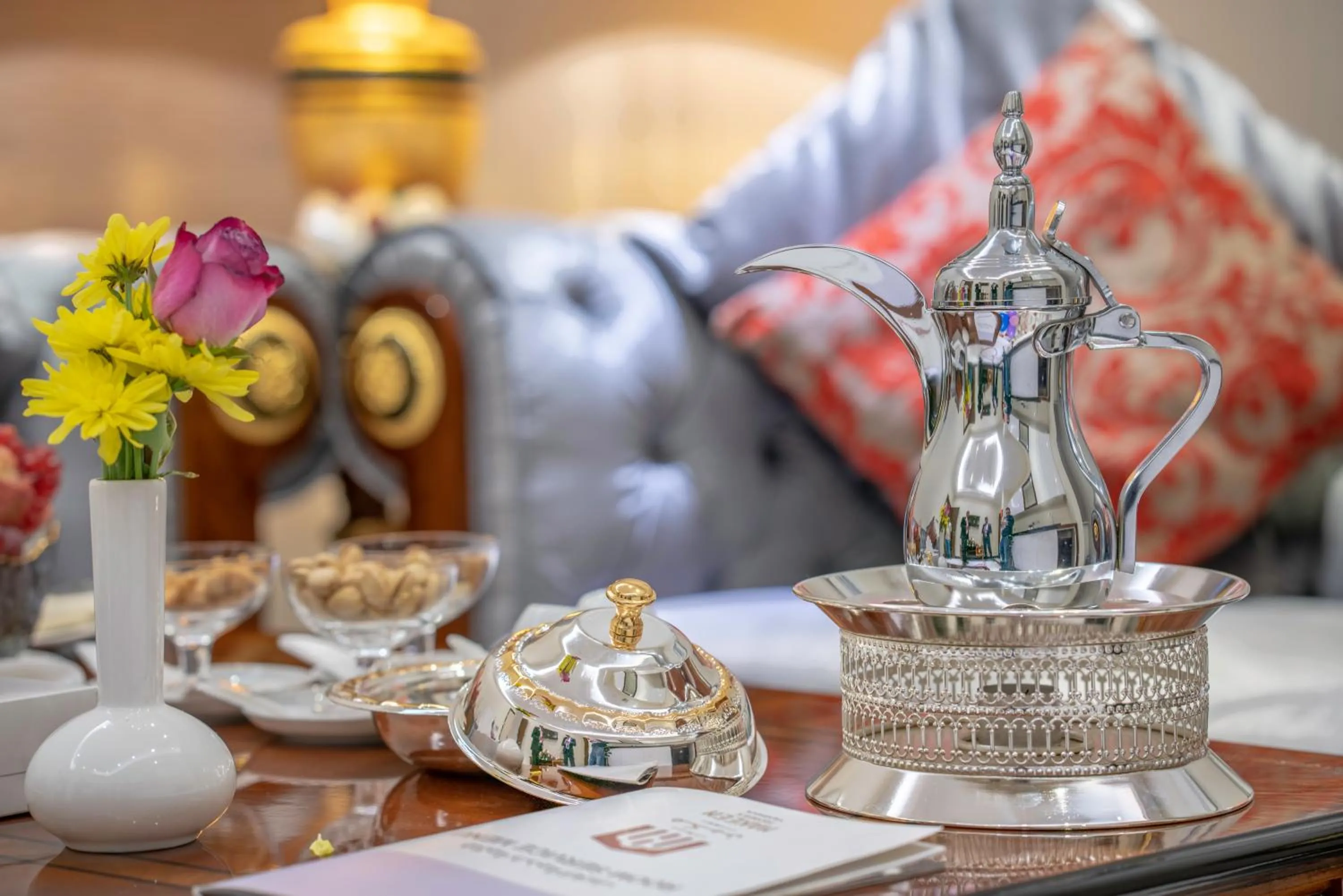 Living room in Makeen Homes by Warwick Hotel