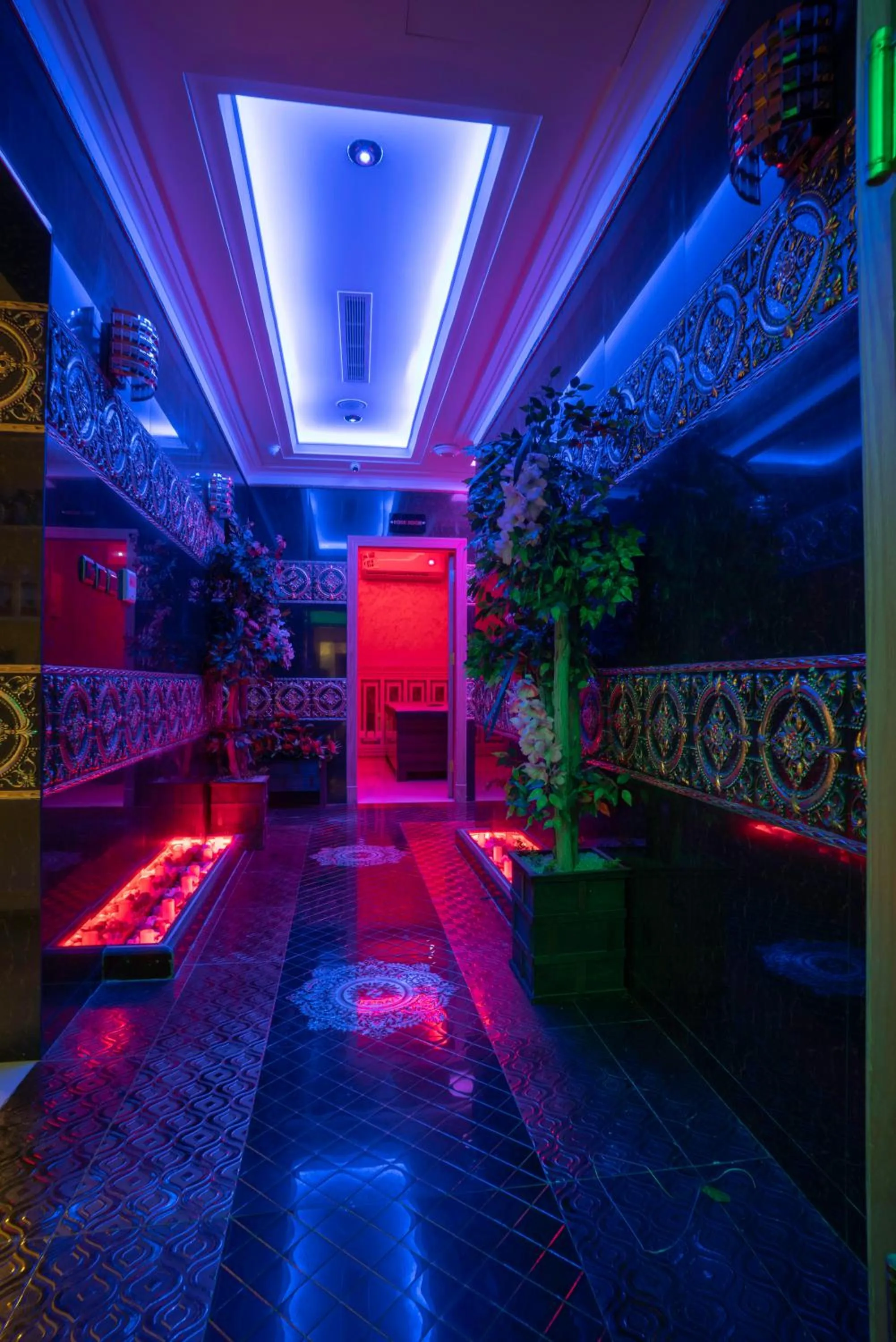 Fitness centre/facilities in Makeen Homes by Warwick Hotel