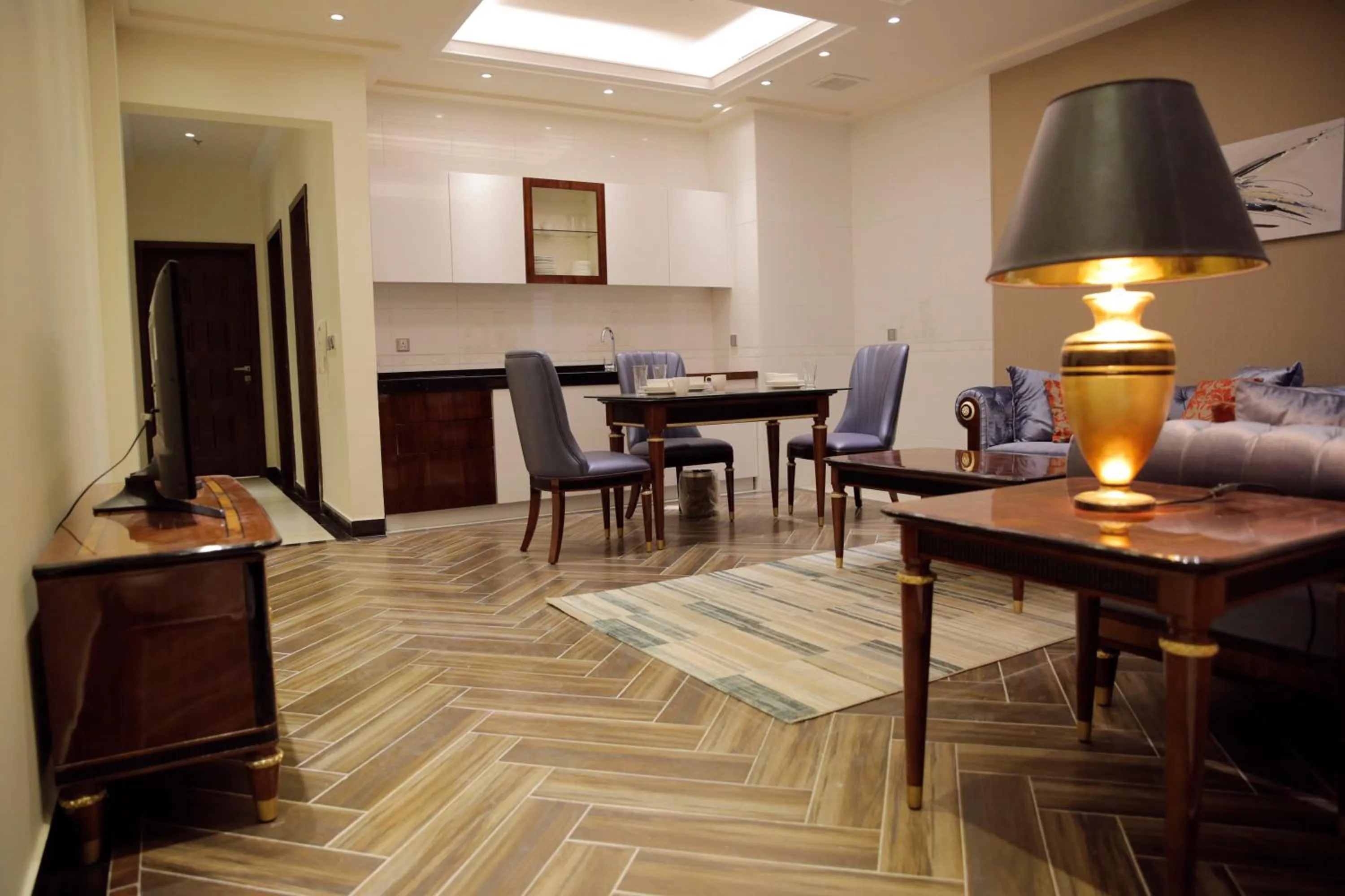 Coffee/tea facilities in Makeen Homes by Warwick Hotel