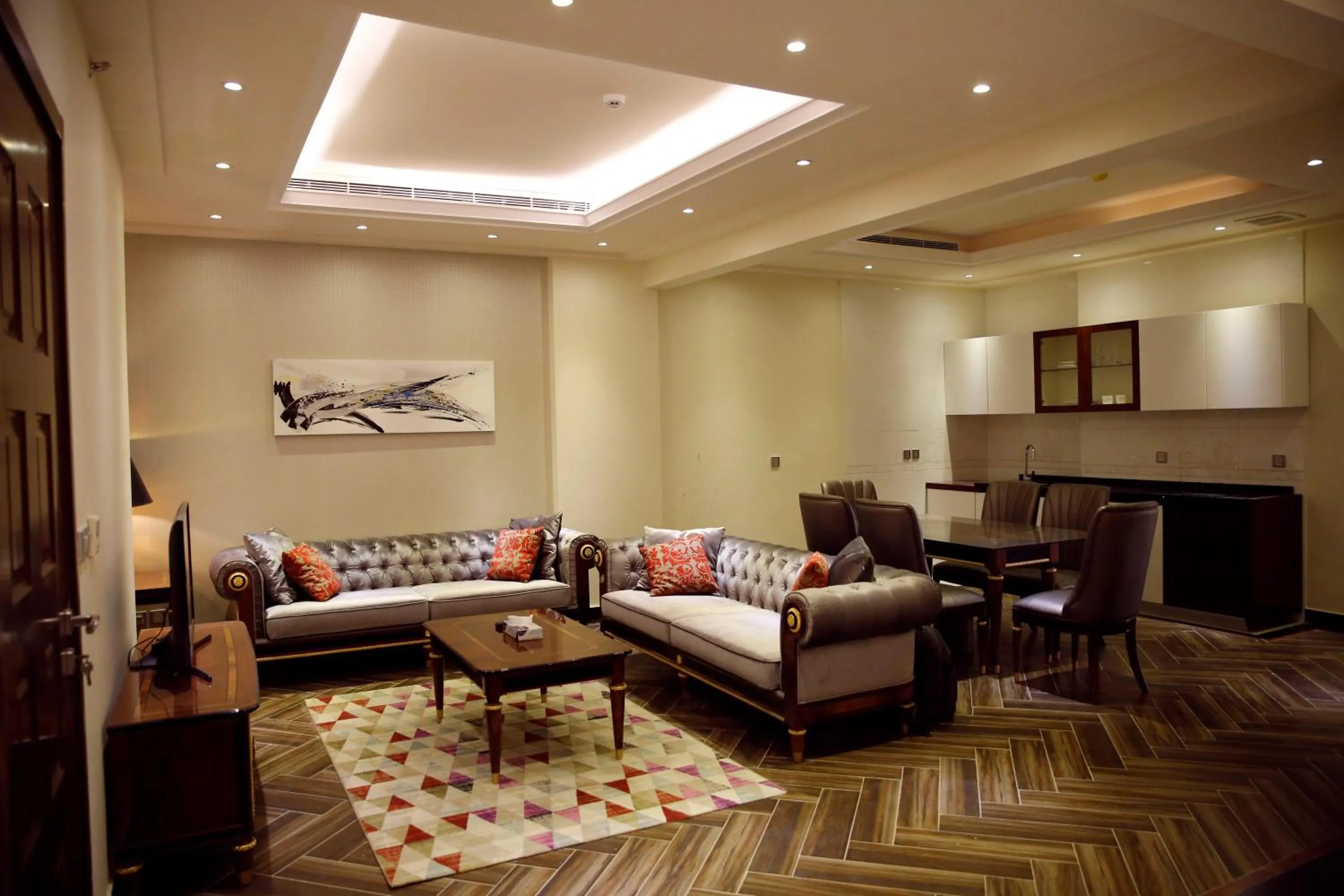 Living room in Makeen Homes by Warwick Hotel