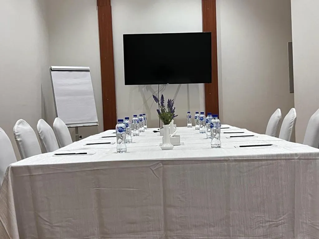 Makeen Homes by Warwick Hotel