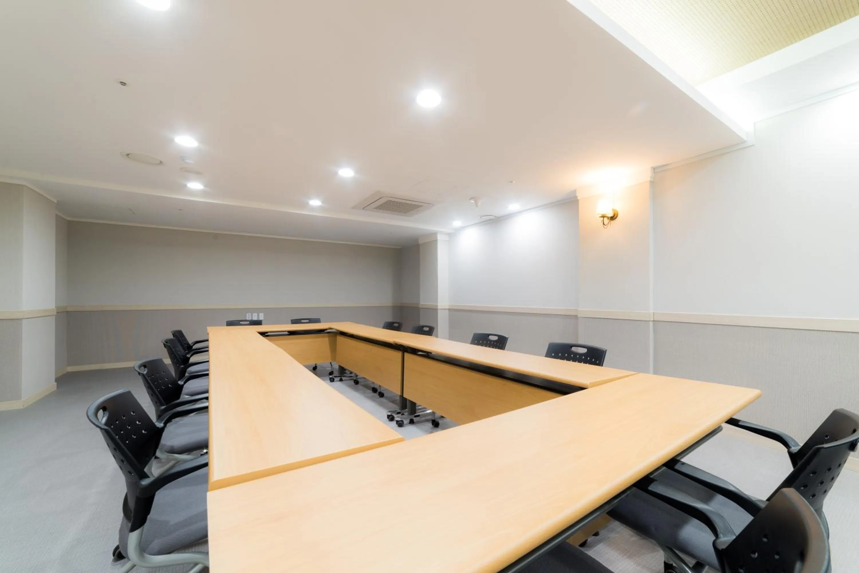 Reborn Suwon Silkroad Hotel