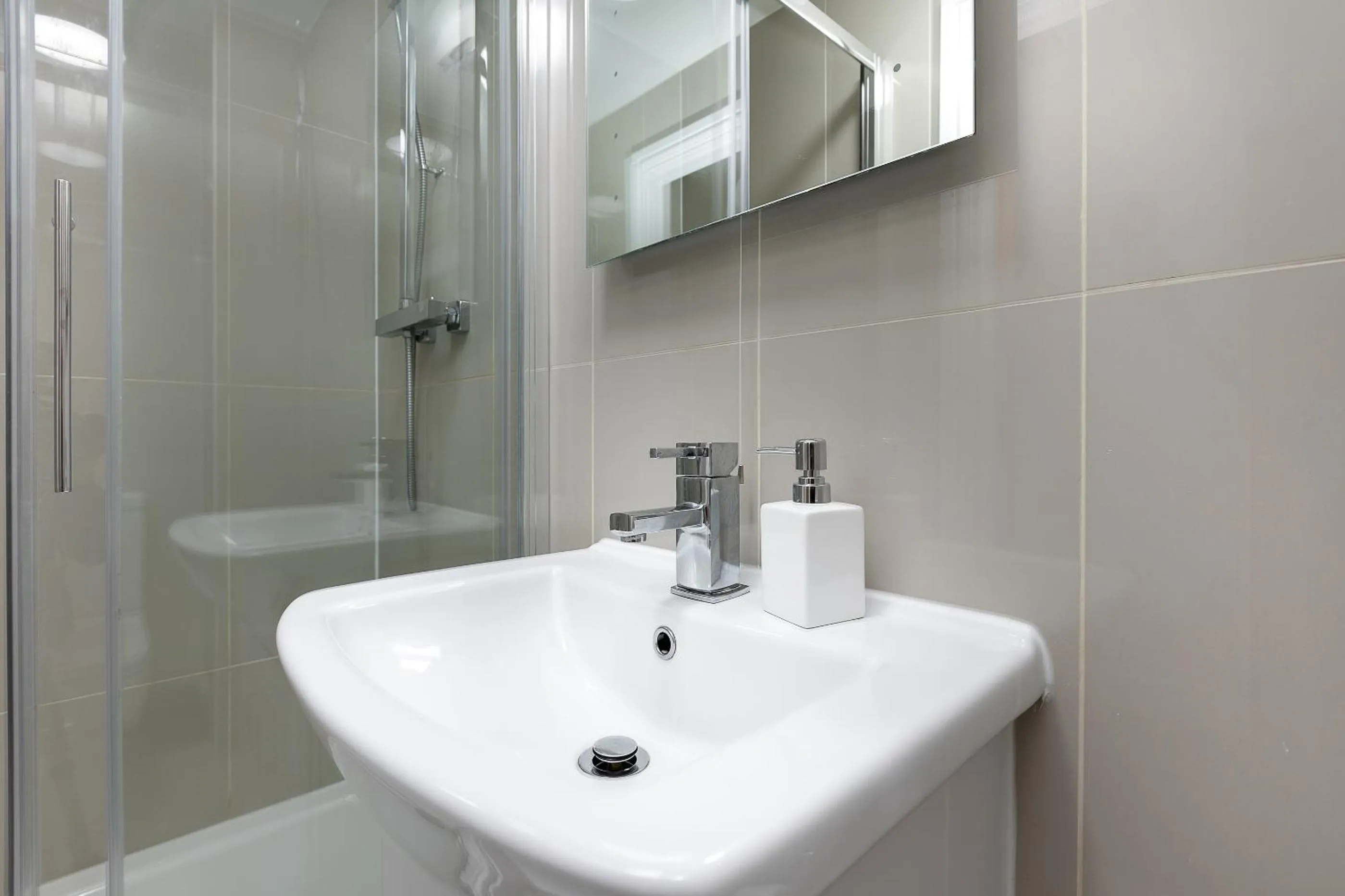 Bathroom in KVM - City Apartments - Contractors - Town Centre by KVM Stays