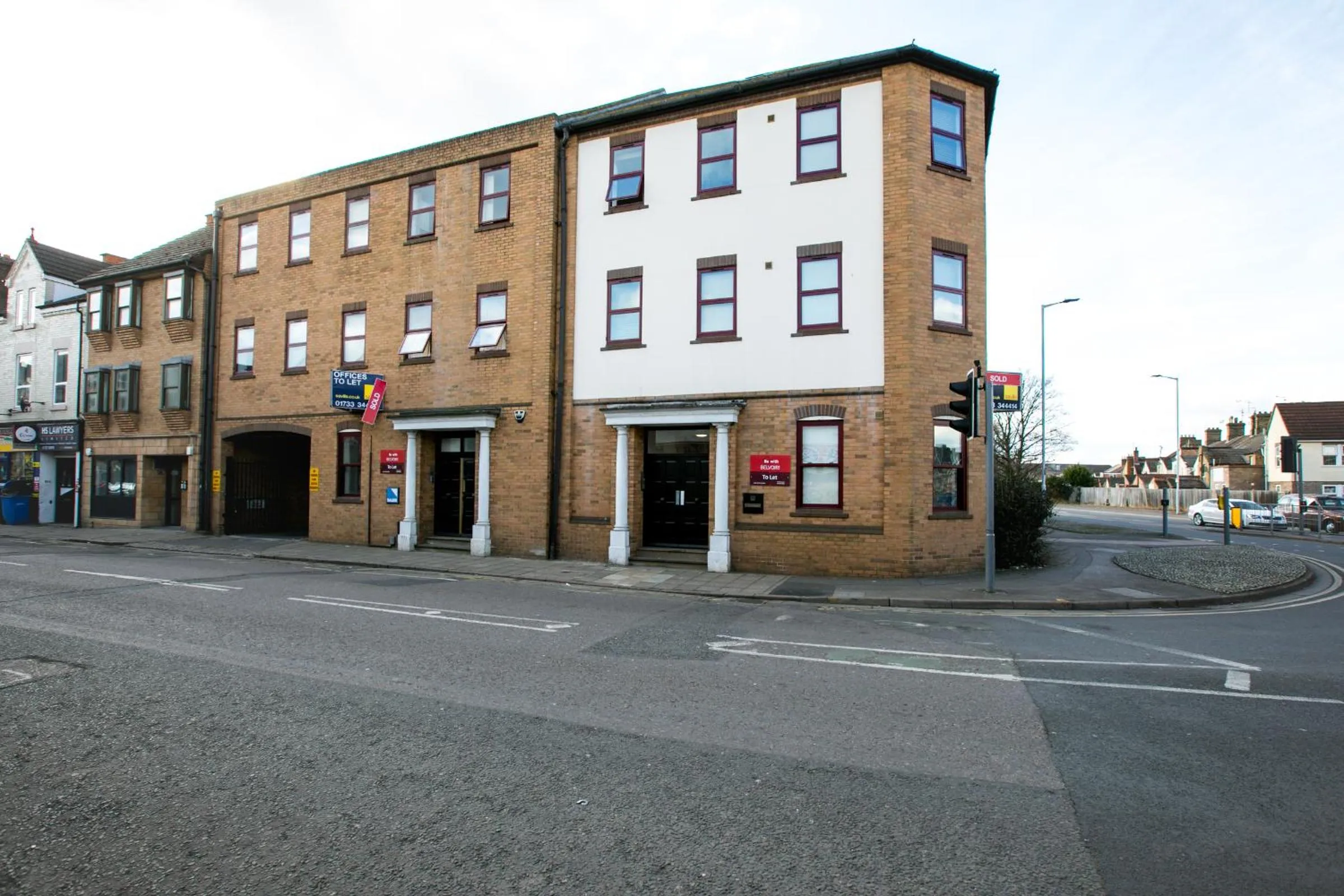 Property building in KVM - City Apartments - Contractors - Town Centre by KVM Stays