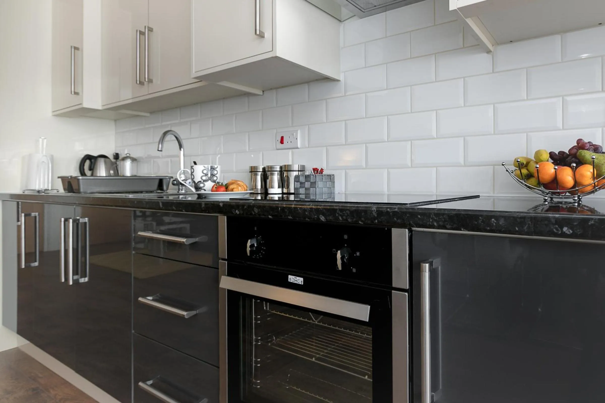 Kitchen or kitchenette in KVM - City Apartments - Contractors - Town Centre by KVM Stays