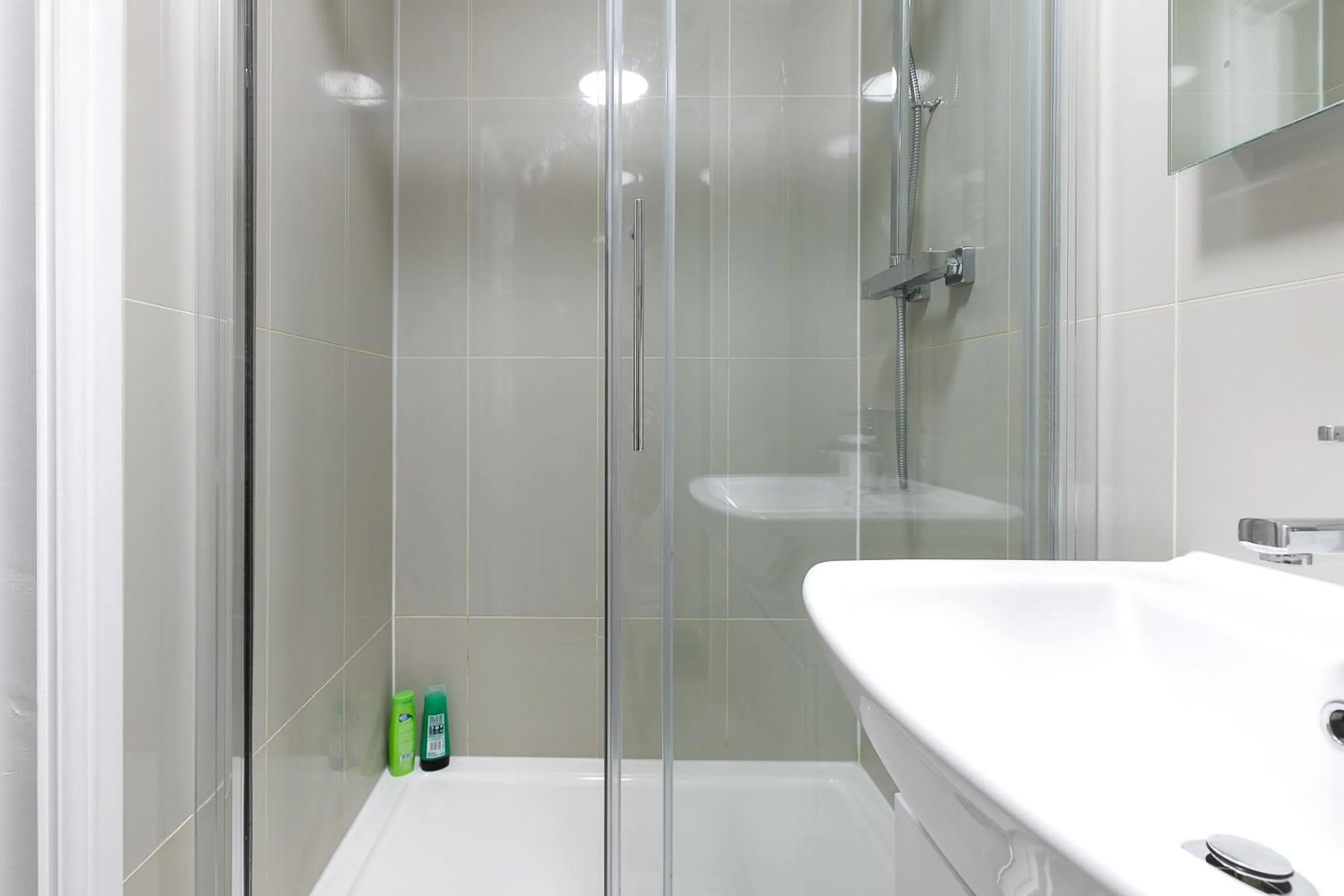 Bathroom in KVM - City Apartments - Contractors - Town Centre by KVM Stays