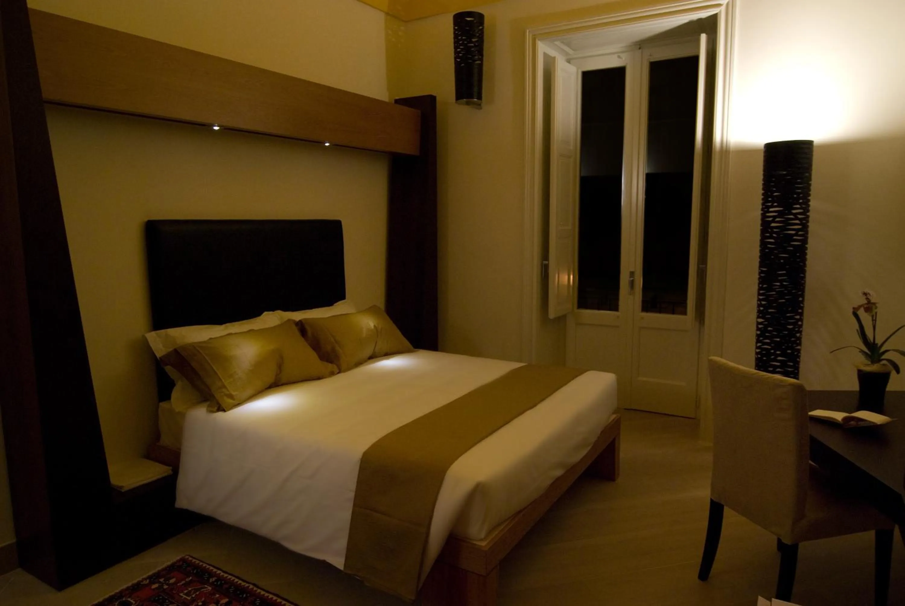 Photo of the whole room, Bed in Alvino Suite And Breakfast