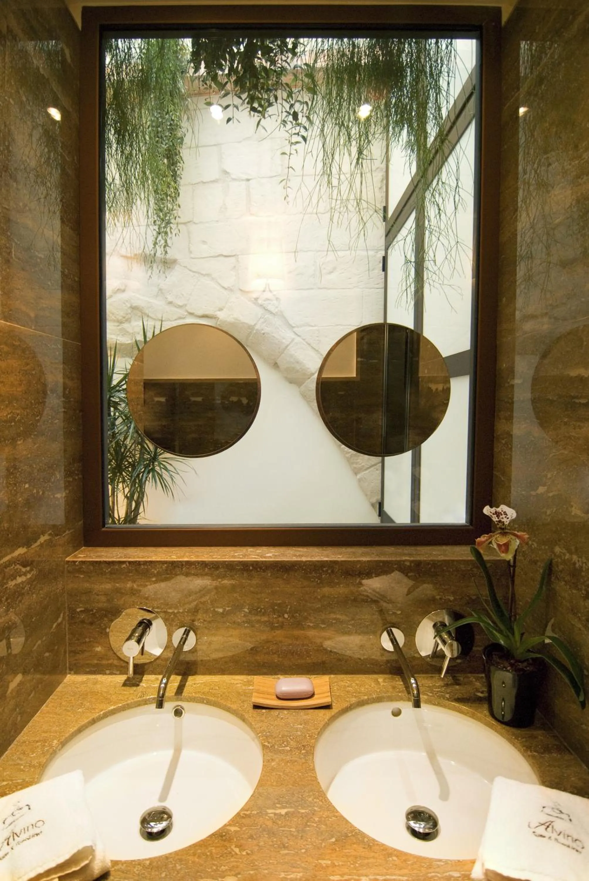 Bathroom in Alvino Suite And Breakfast