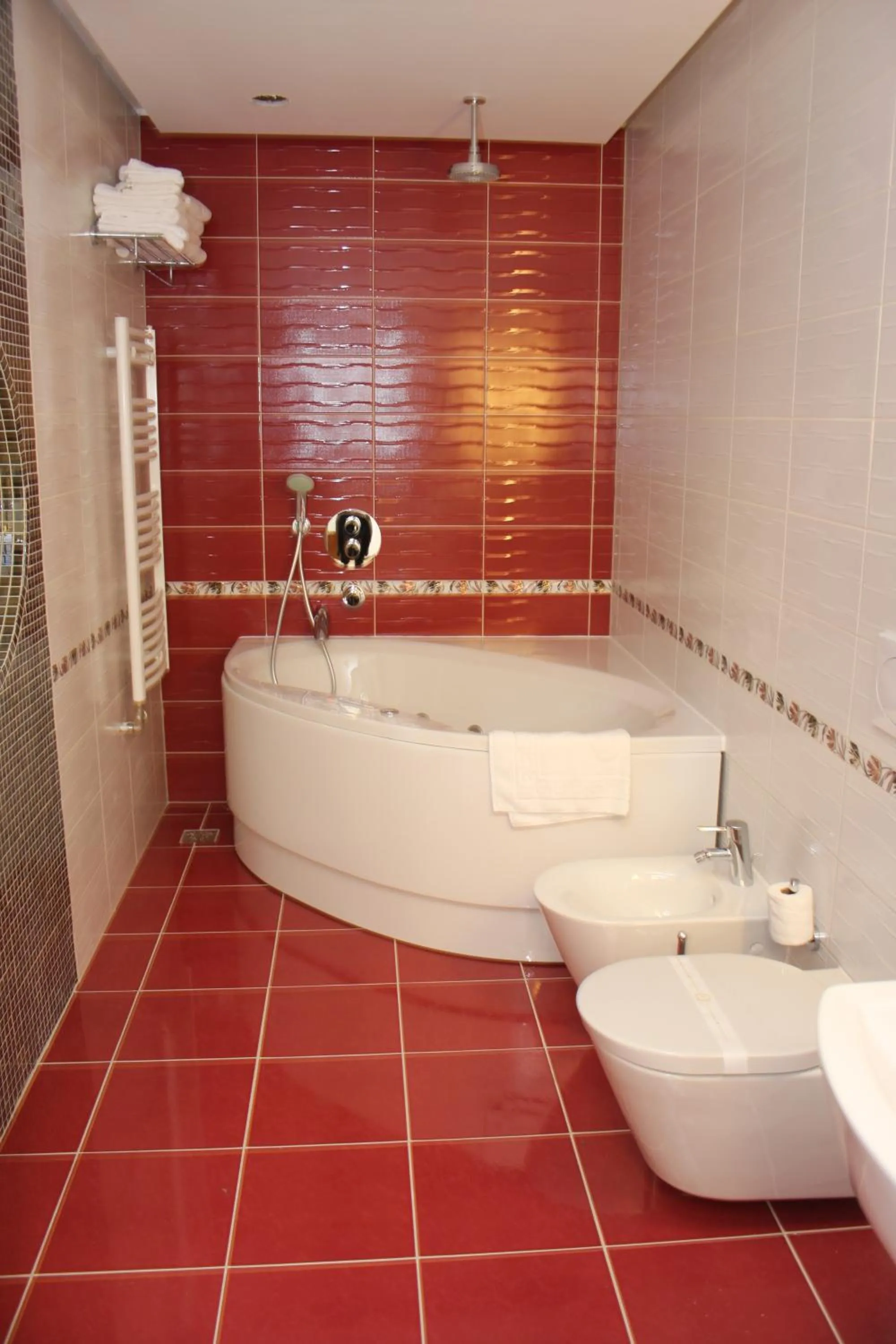 Bathroom in Hotel President