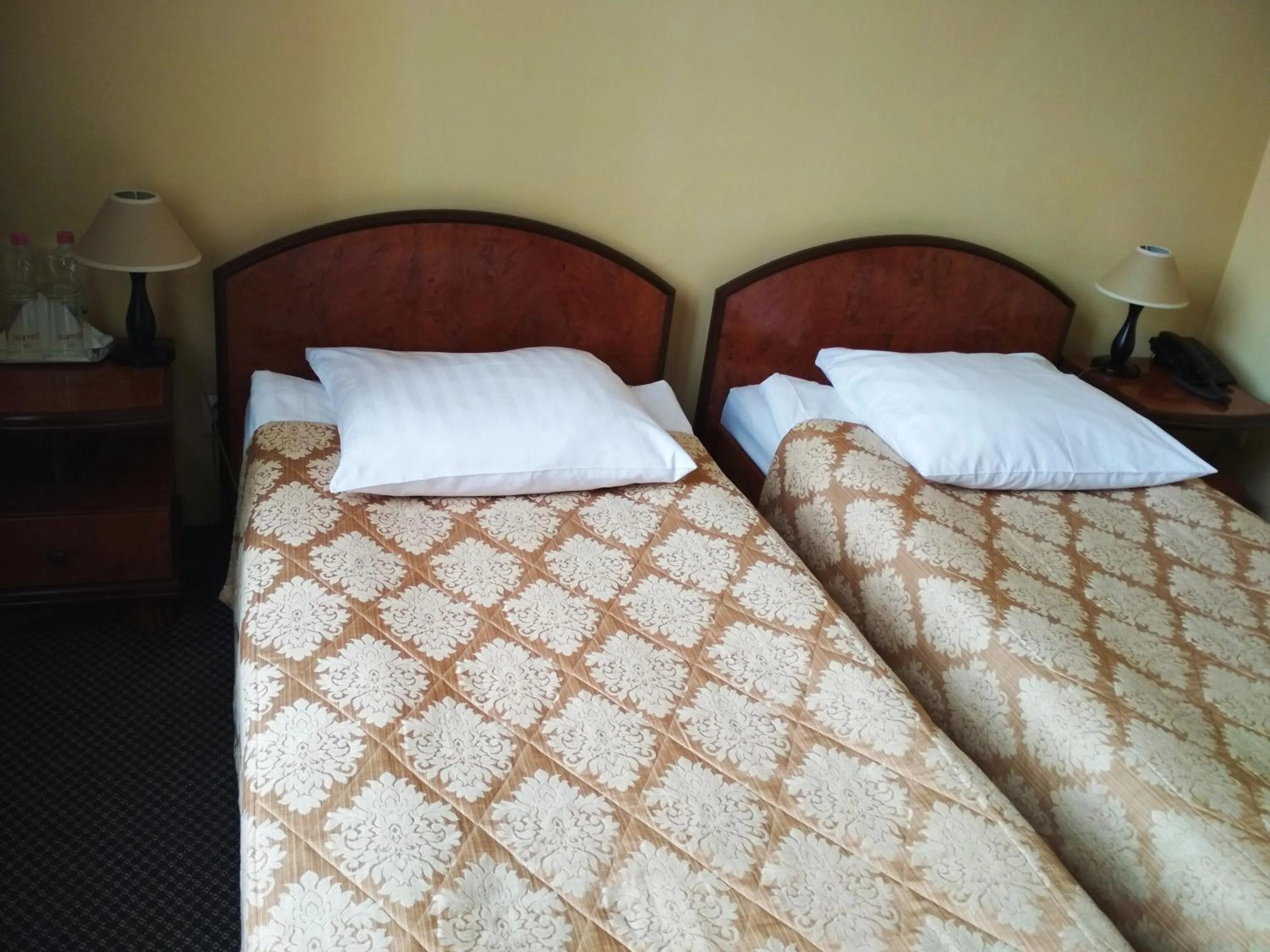 Bedroom, Bed in Wien Hotel