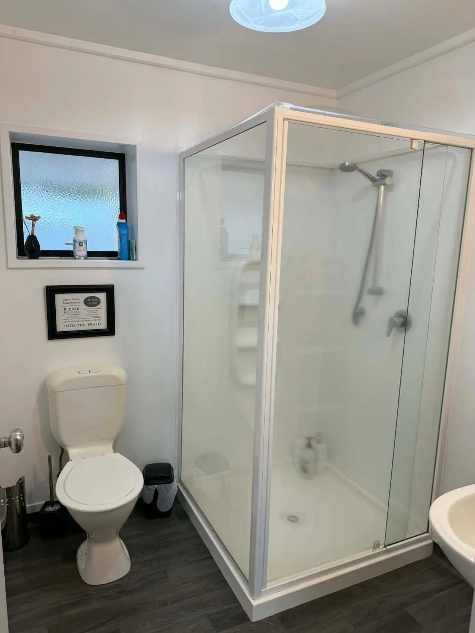 Property building in Poplar Creek