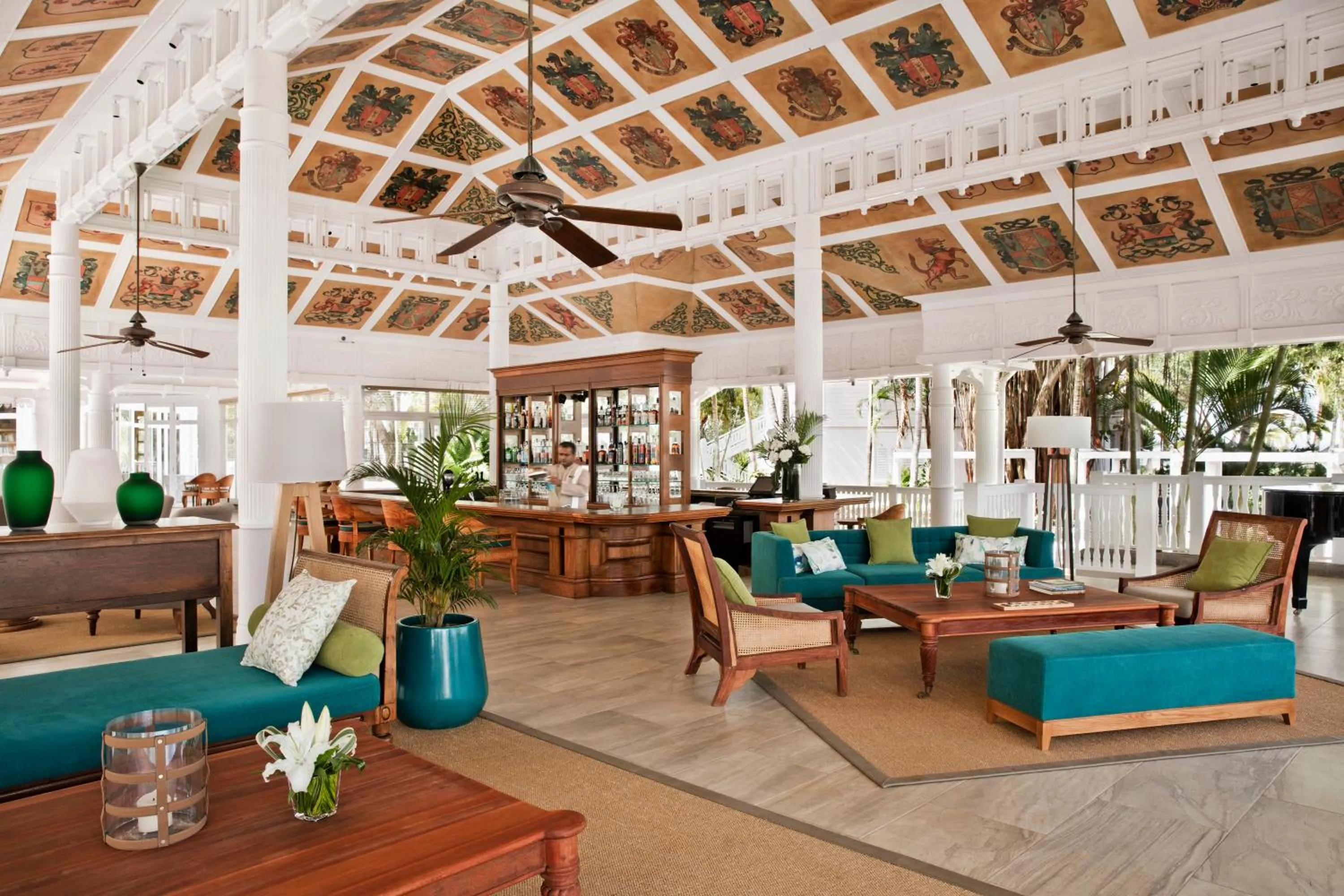 Lounge or bar in Heritage Le Telfair Golf & Wellness Resort
