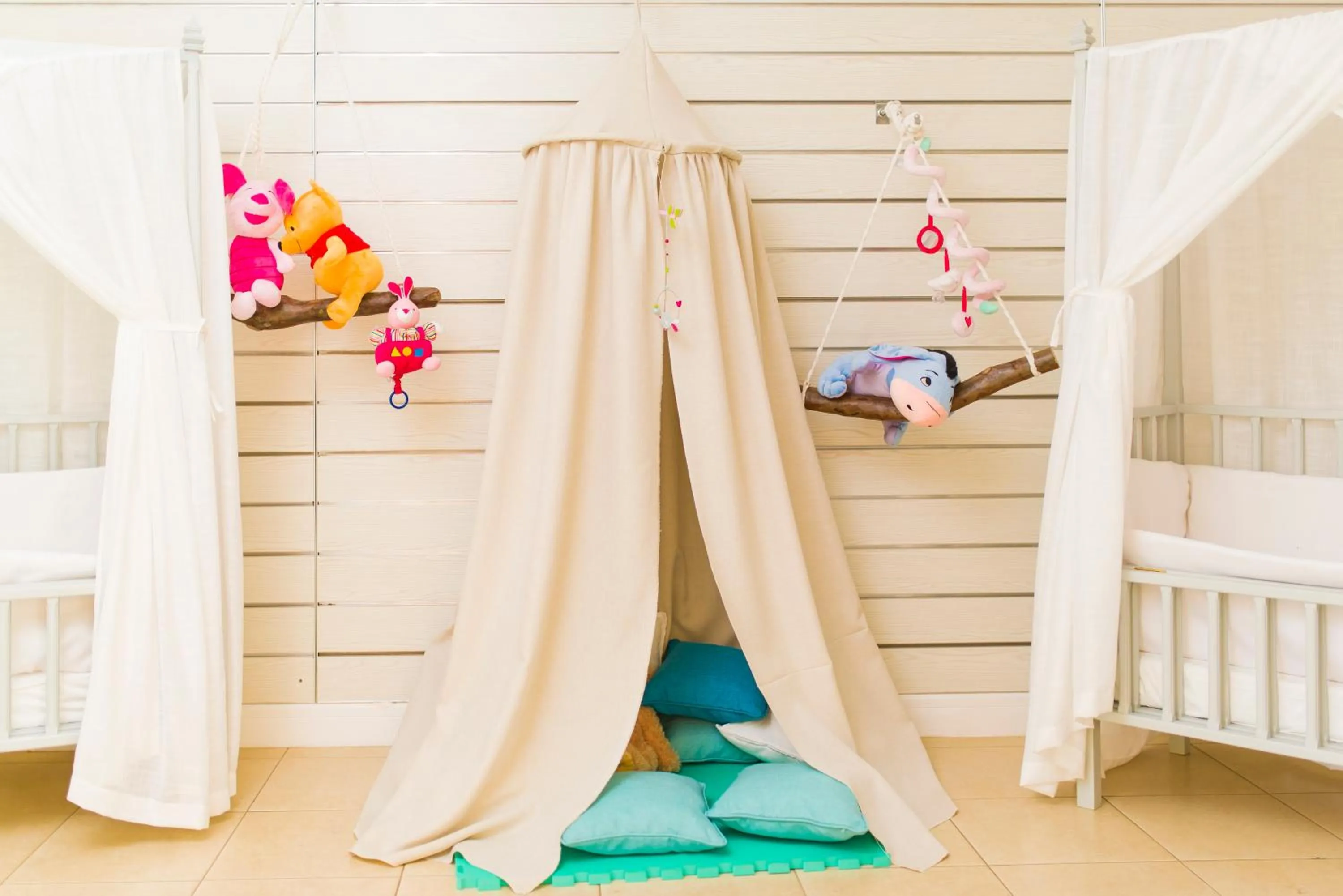 Kids's club, Bed in Heritage Le Telfair Golf & Wellness Resort