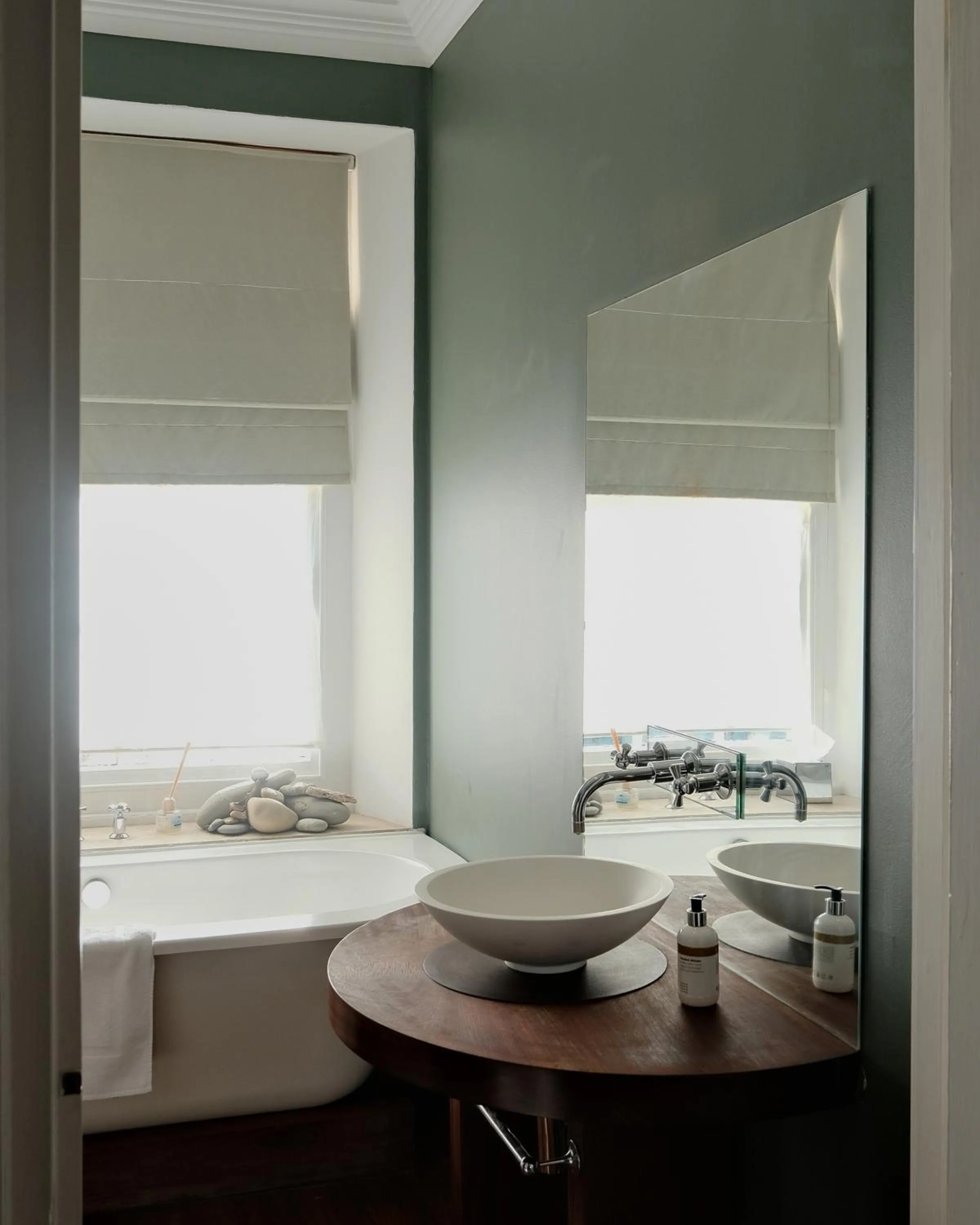 Bathroom in Llys Meddyg