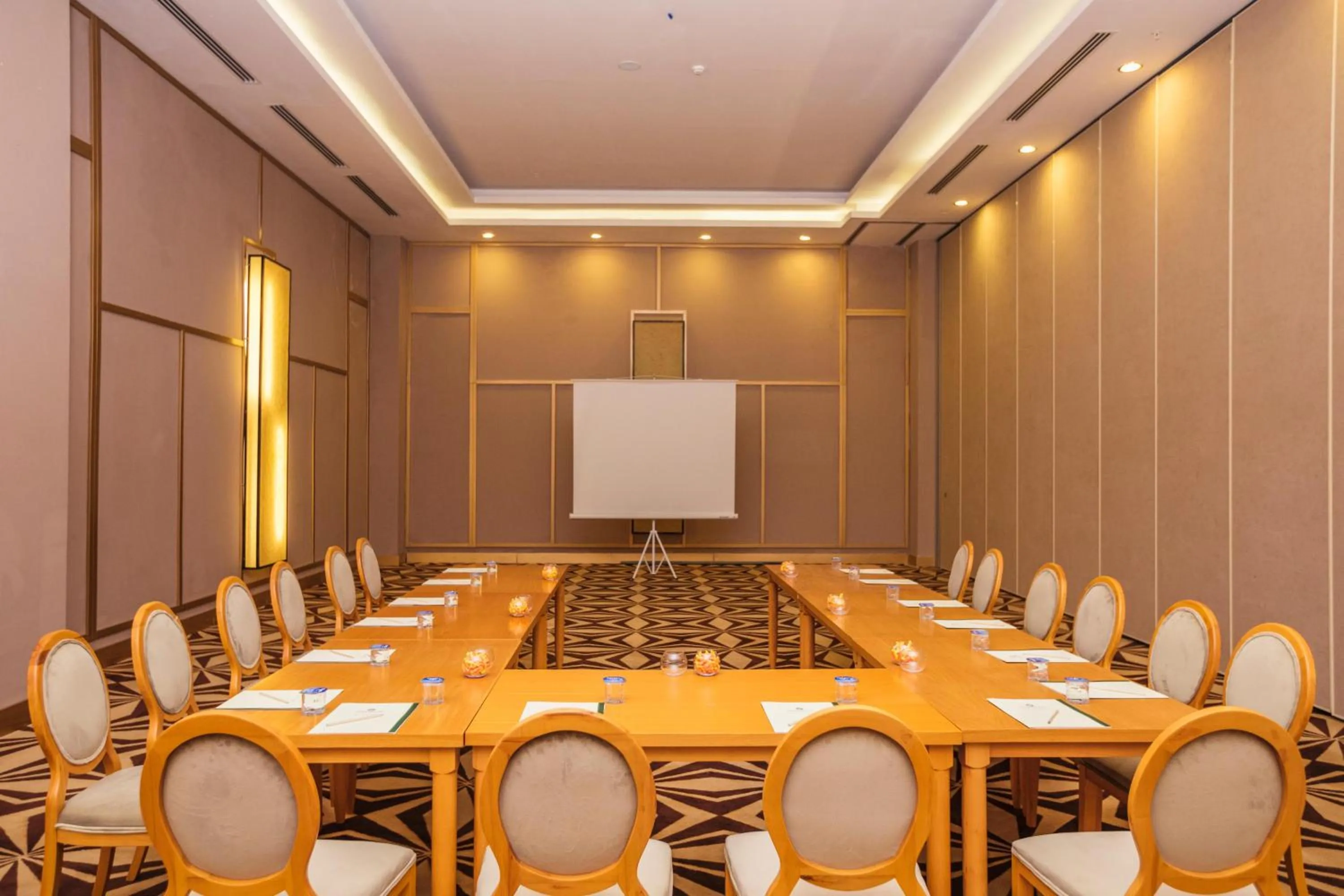 Meeting/conference room in Sherwood Exclusive Kemer - Kids Concept