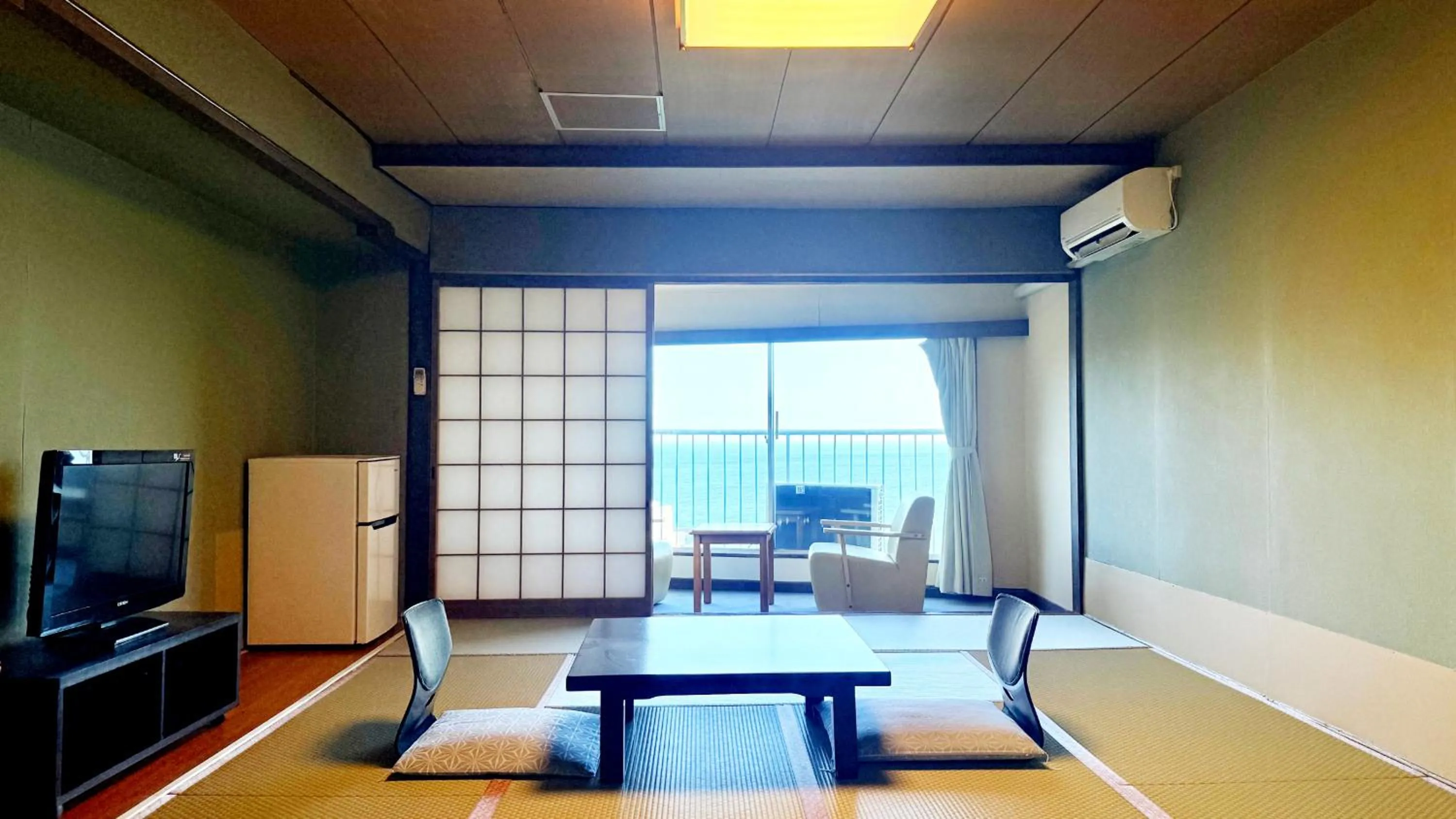 Photo of the whole room in Itoen Hotel Atagawa