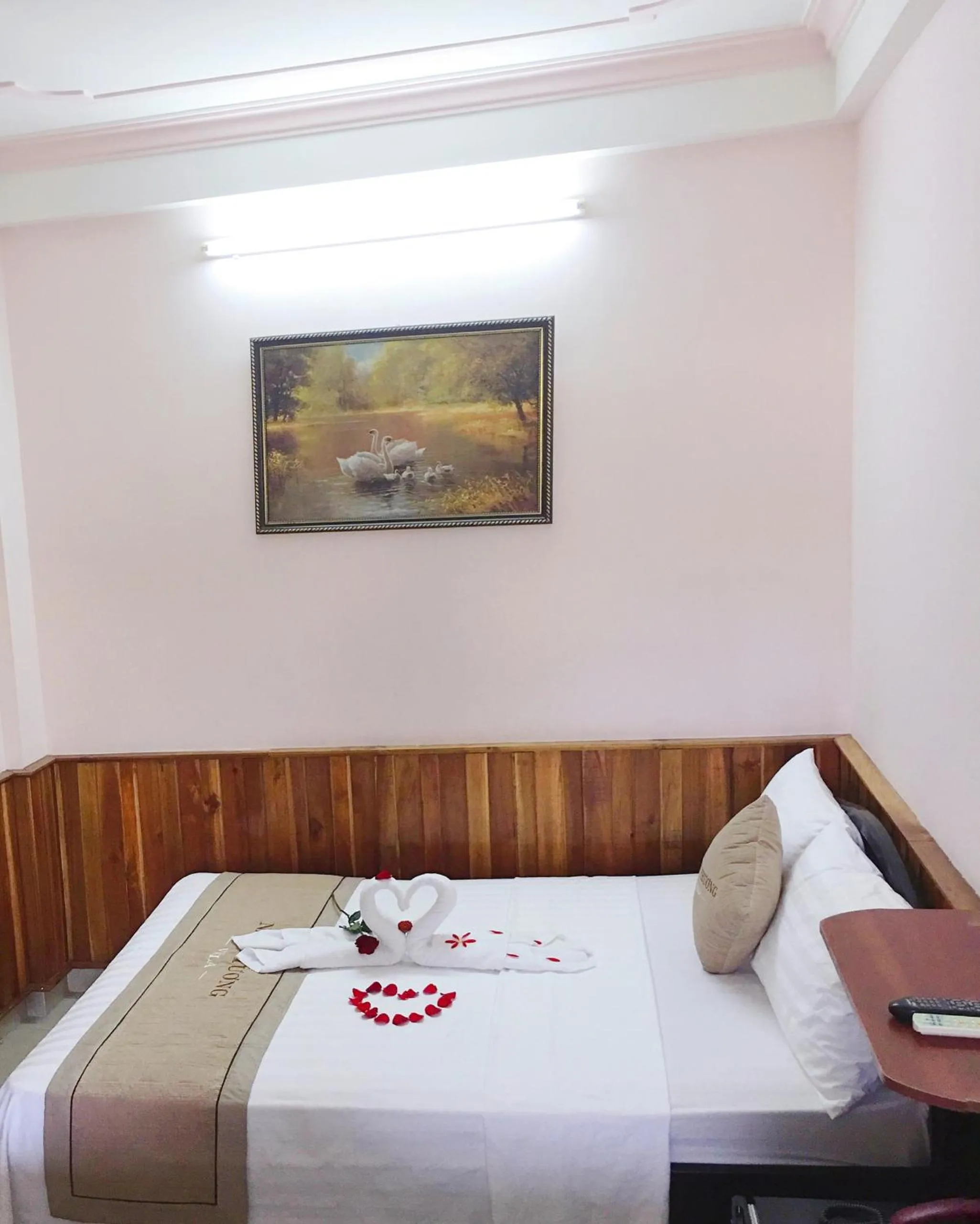 Bed in Nam Phương Riverside Villa