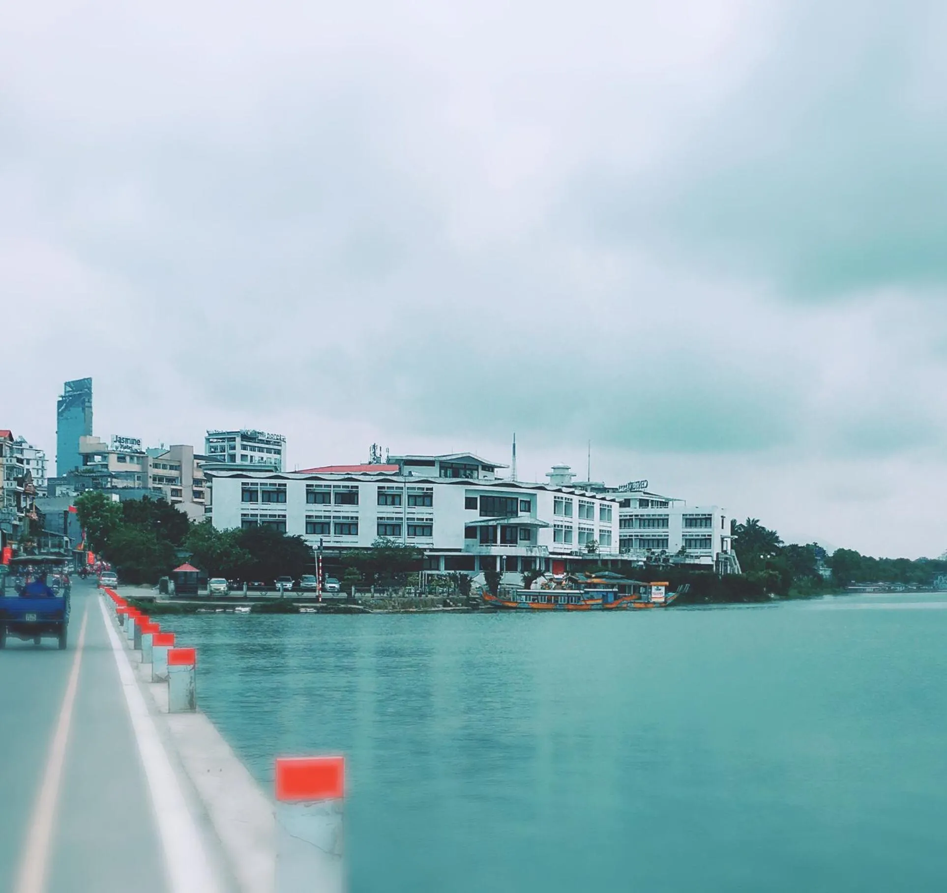 Neighbourhood in Nam Phương Riverside Villa