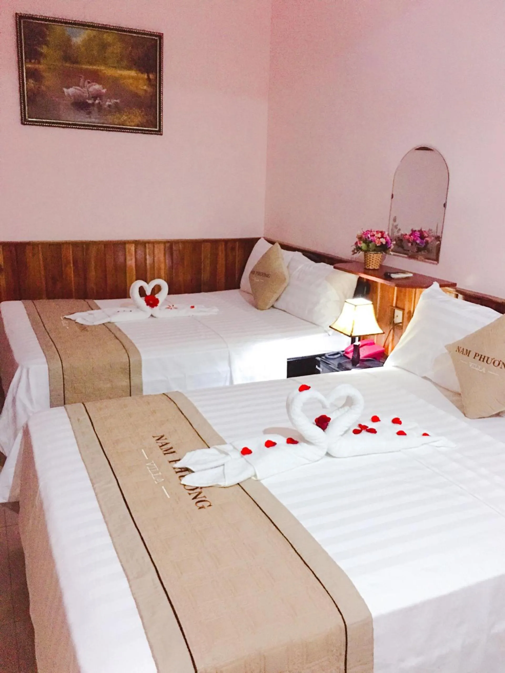 Bed in Nam Phương Riverside Villa