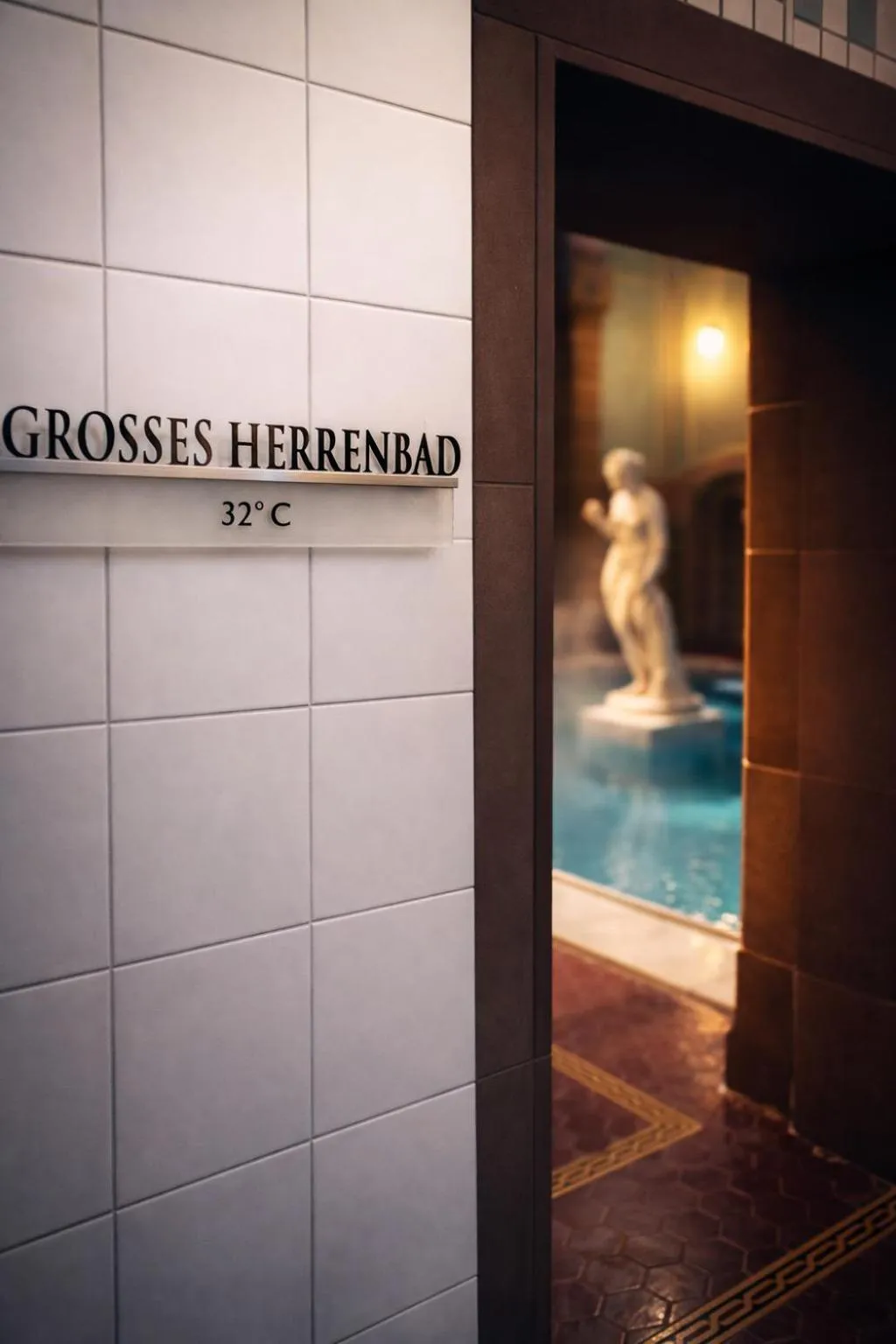 Swimming pool in Mokni's Palais Hotel & SPA