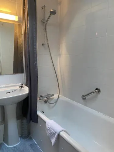 Le Chene Hotel