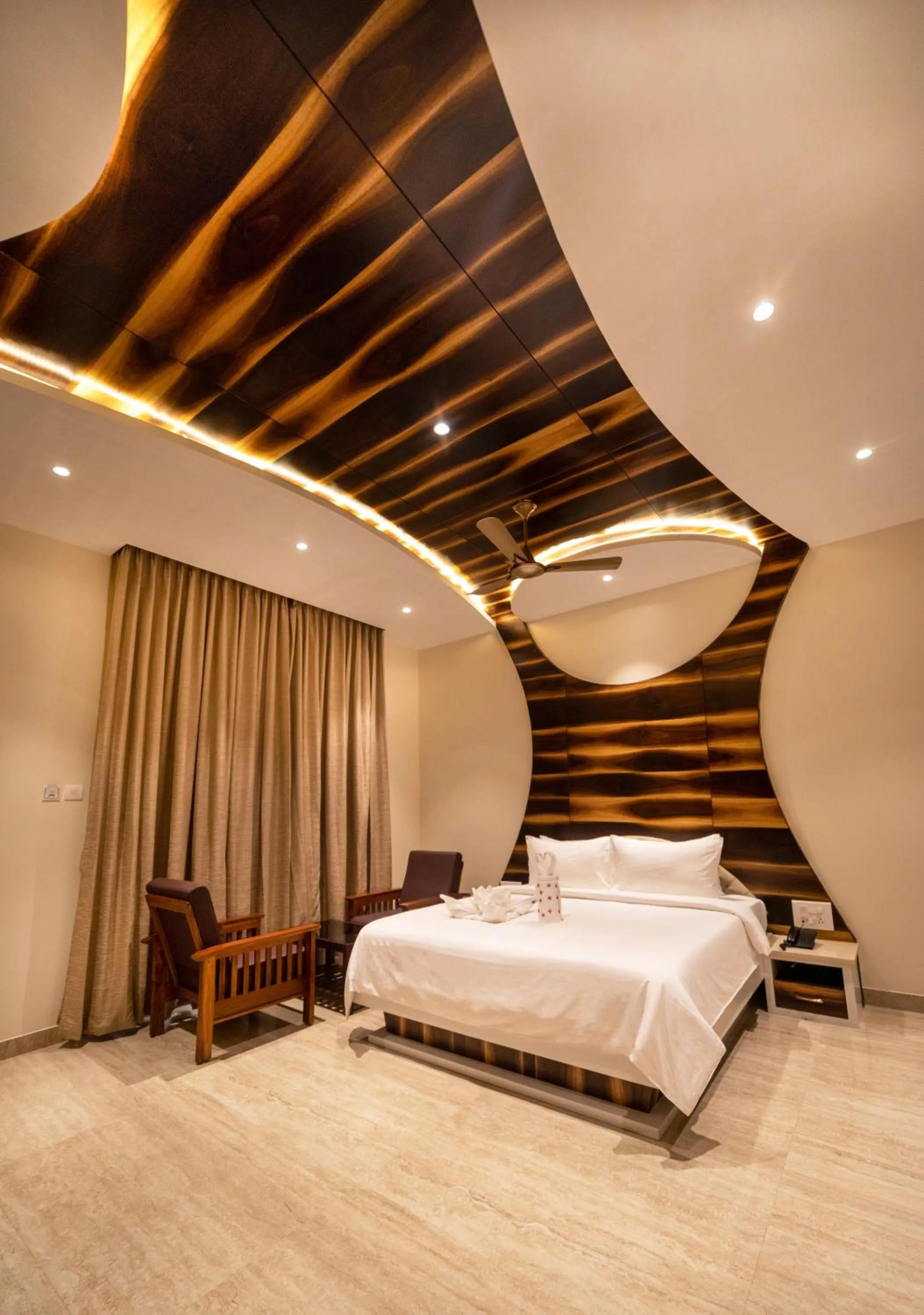 Photo of the whole room, Bed in SR Jungle Resort