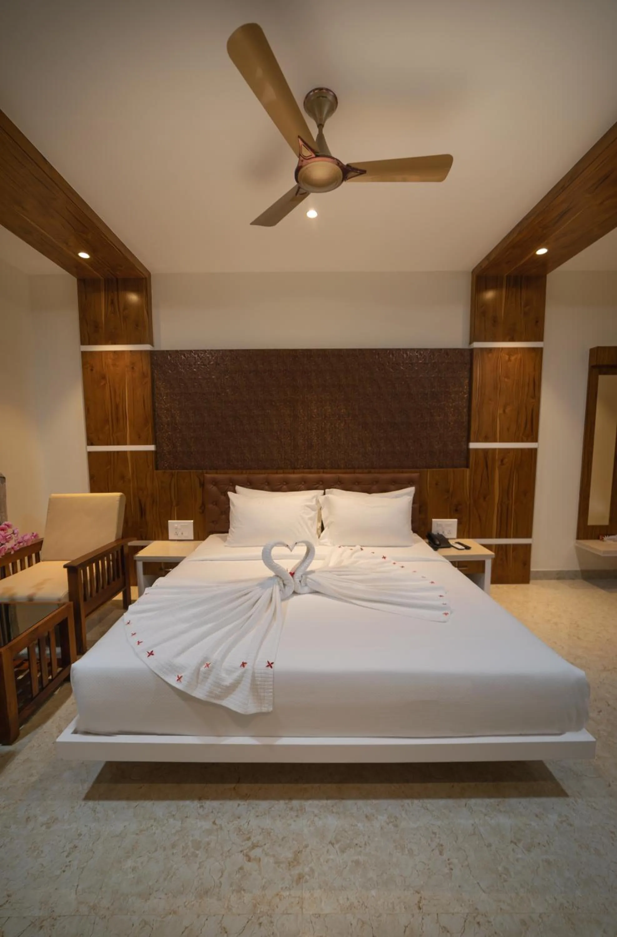 Bed in SR Jungle Resort