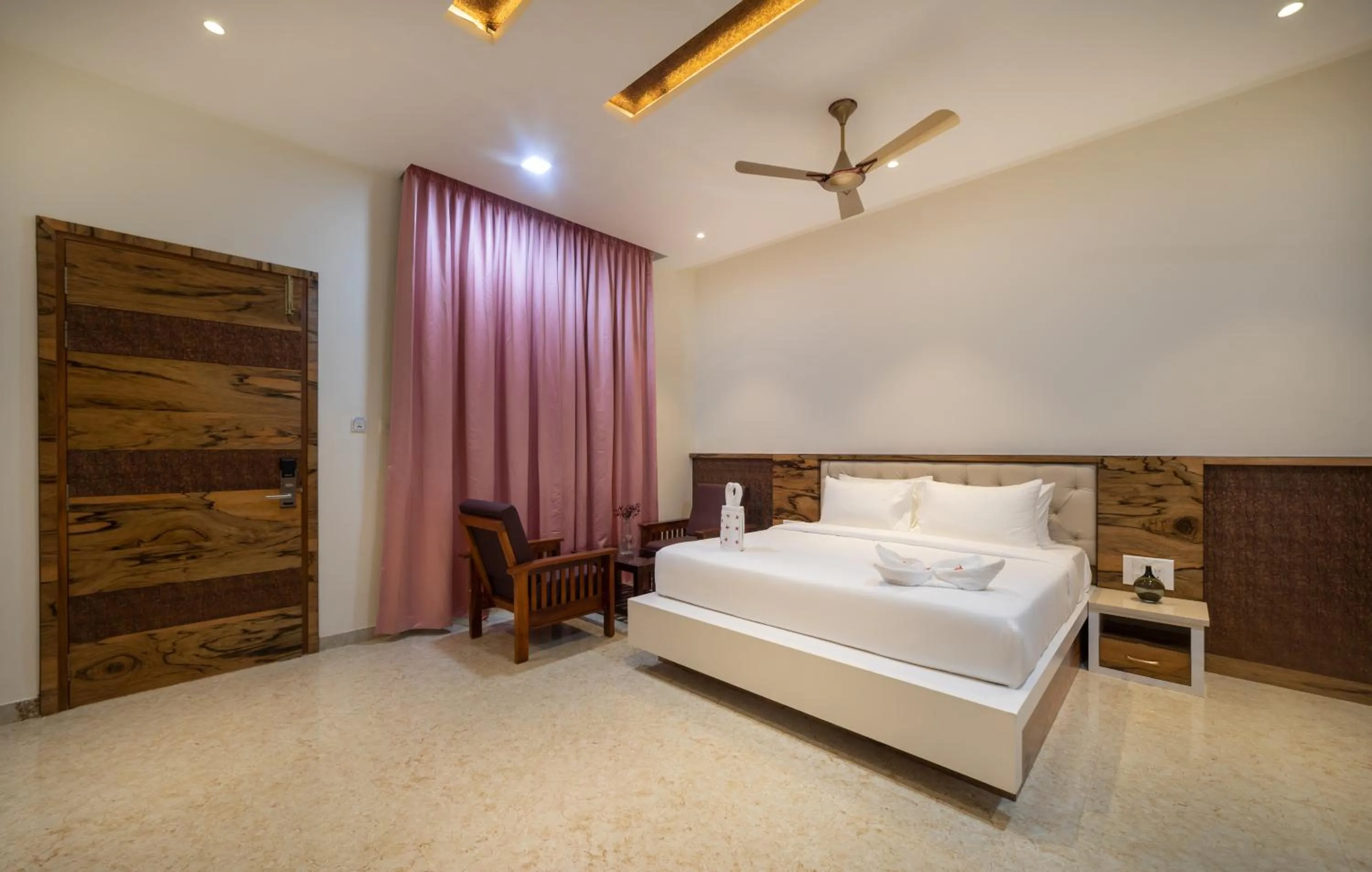 Photo of the whole room, Bed in SR Jungle Resort