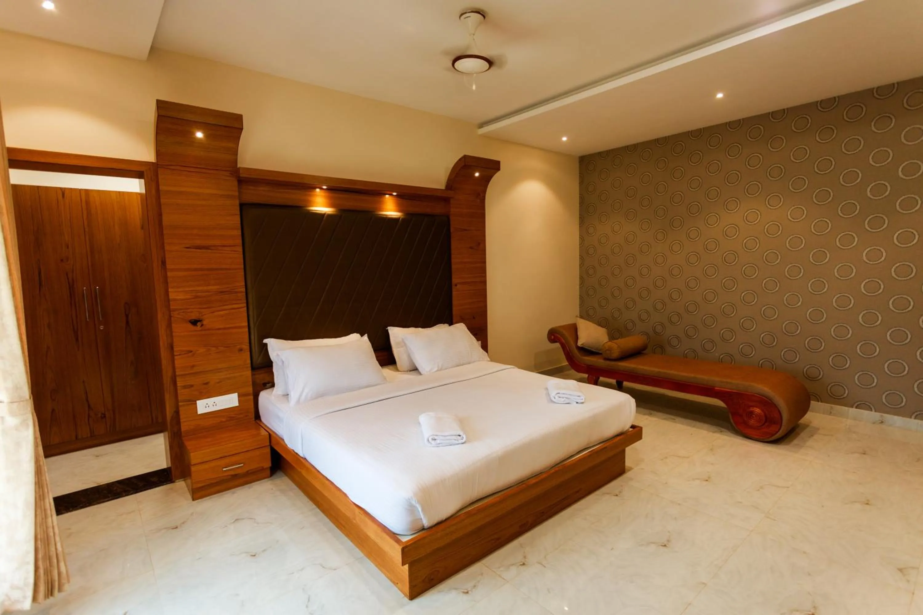 Bedroom, Bed in SR Jungle Resort