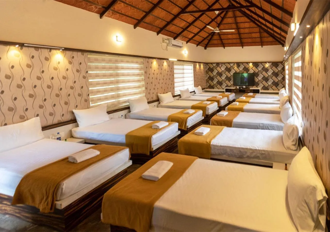 Photo of the whole room, Bed in SR Jungle Resort