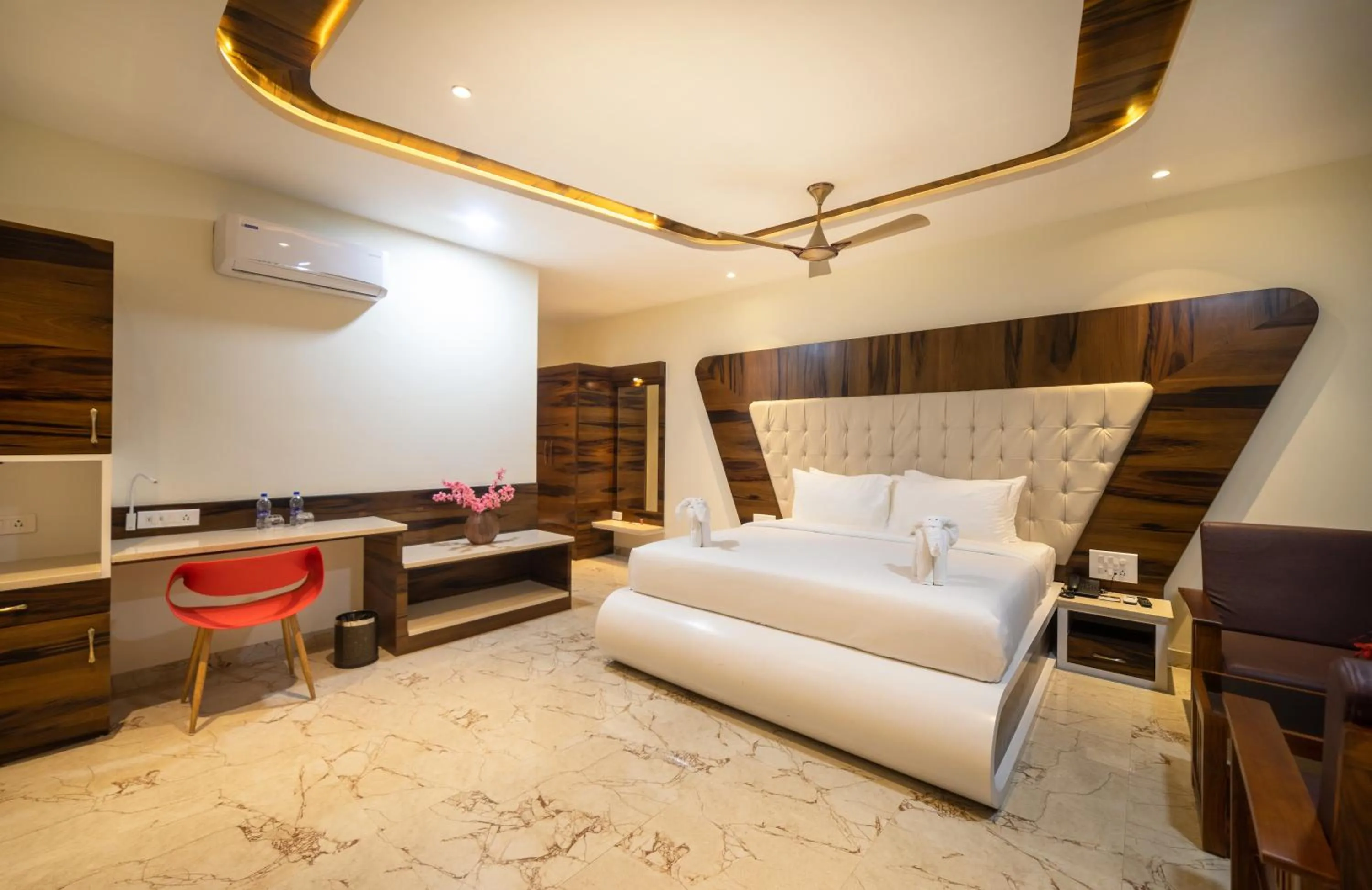 Photo of the whole room in SR Jungle Resort