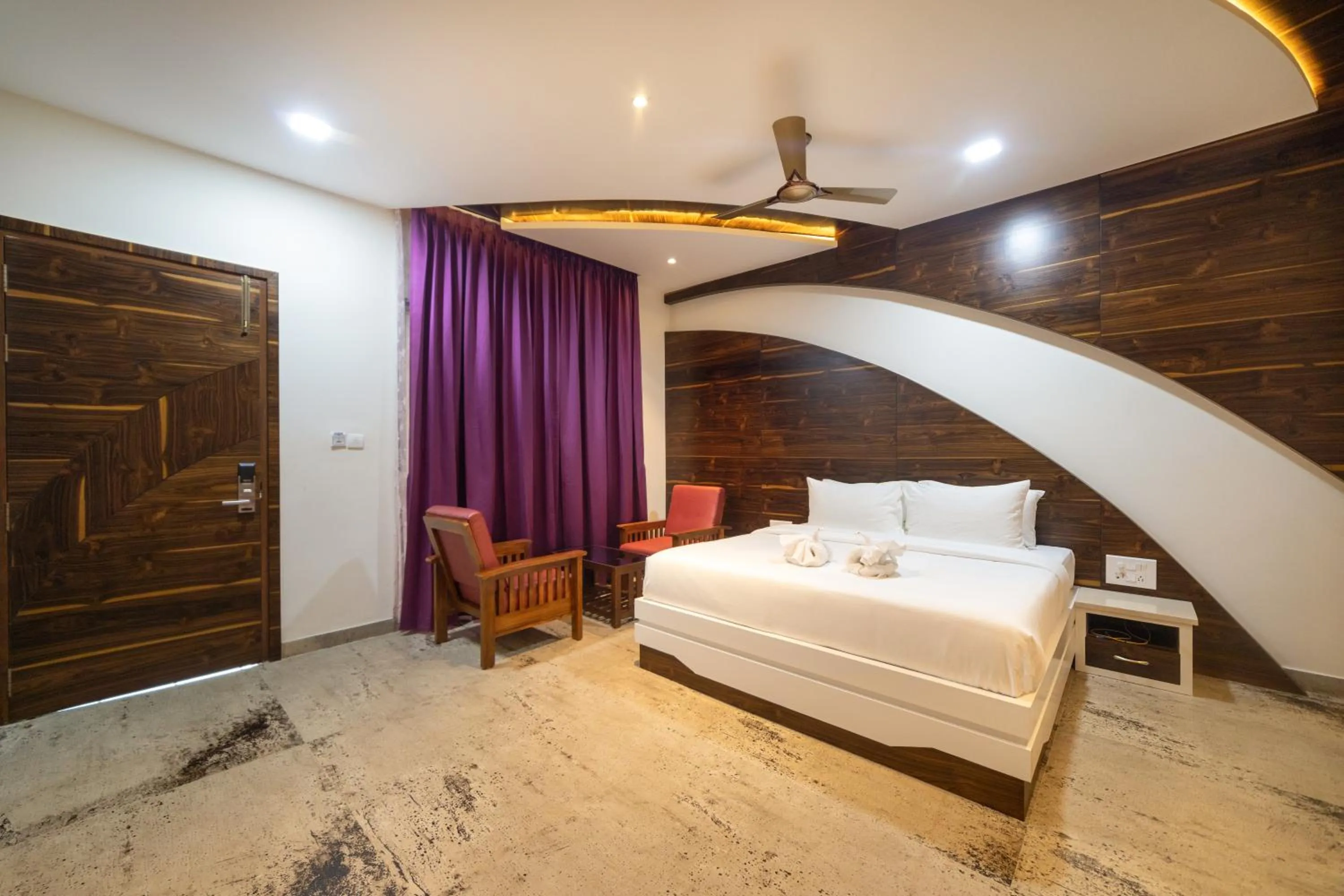 Bed in SR Jungle Resort