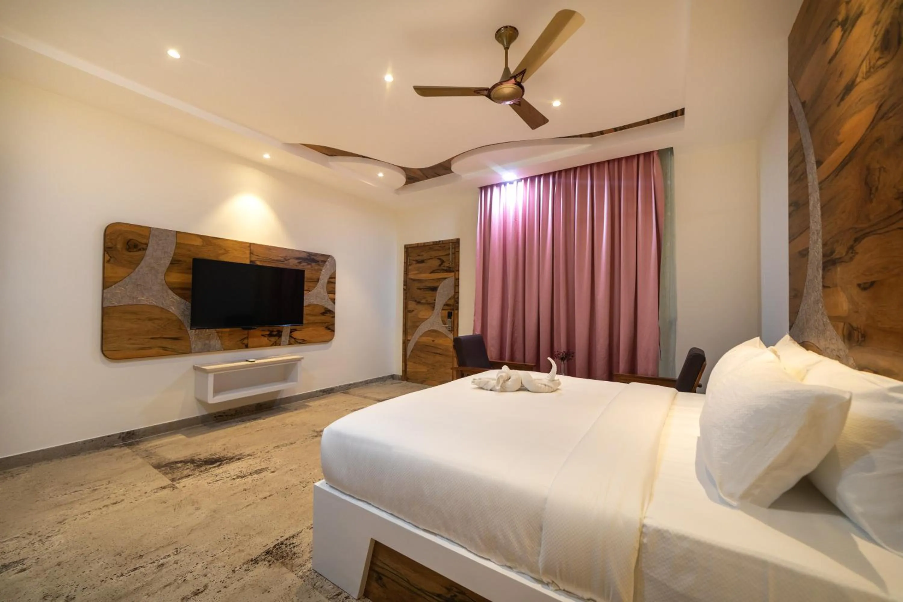 Photo of the whole room, Bed in SR Jungle Resort