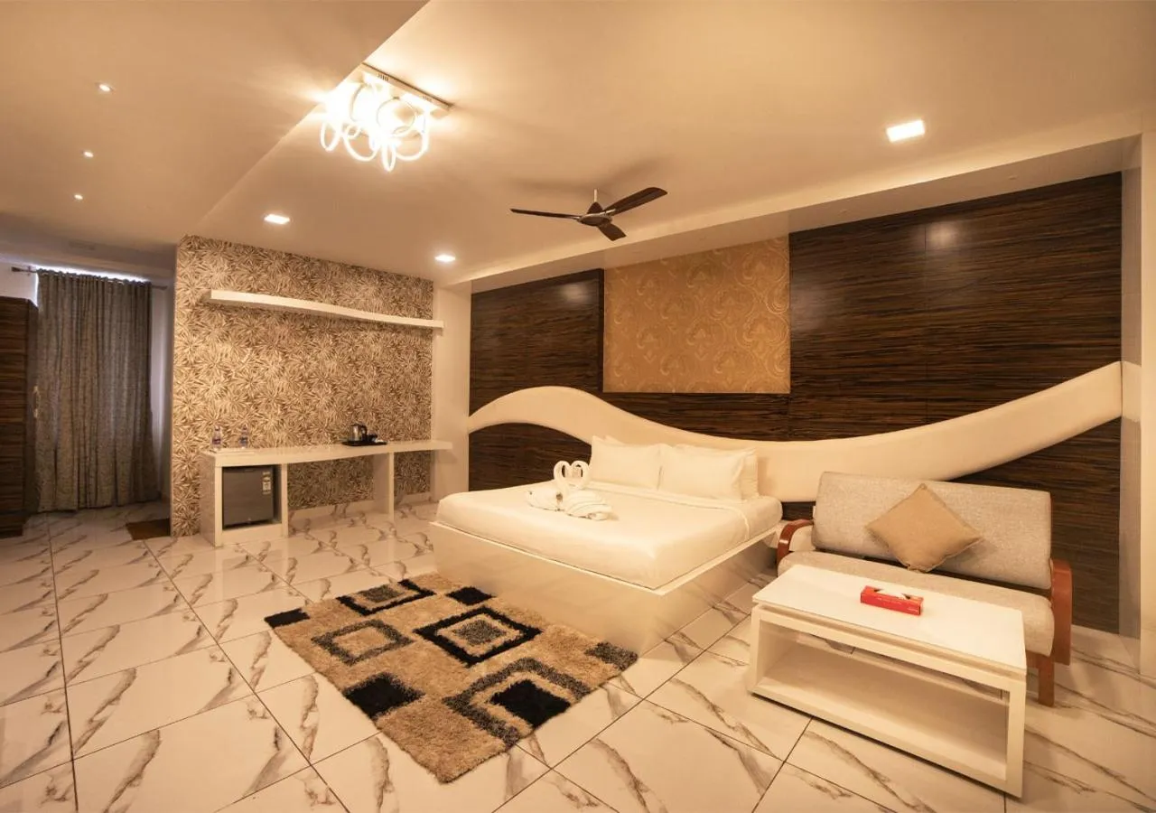 Photo of the whole room, Bed in SR Jungle Resort